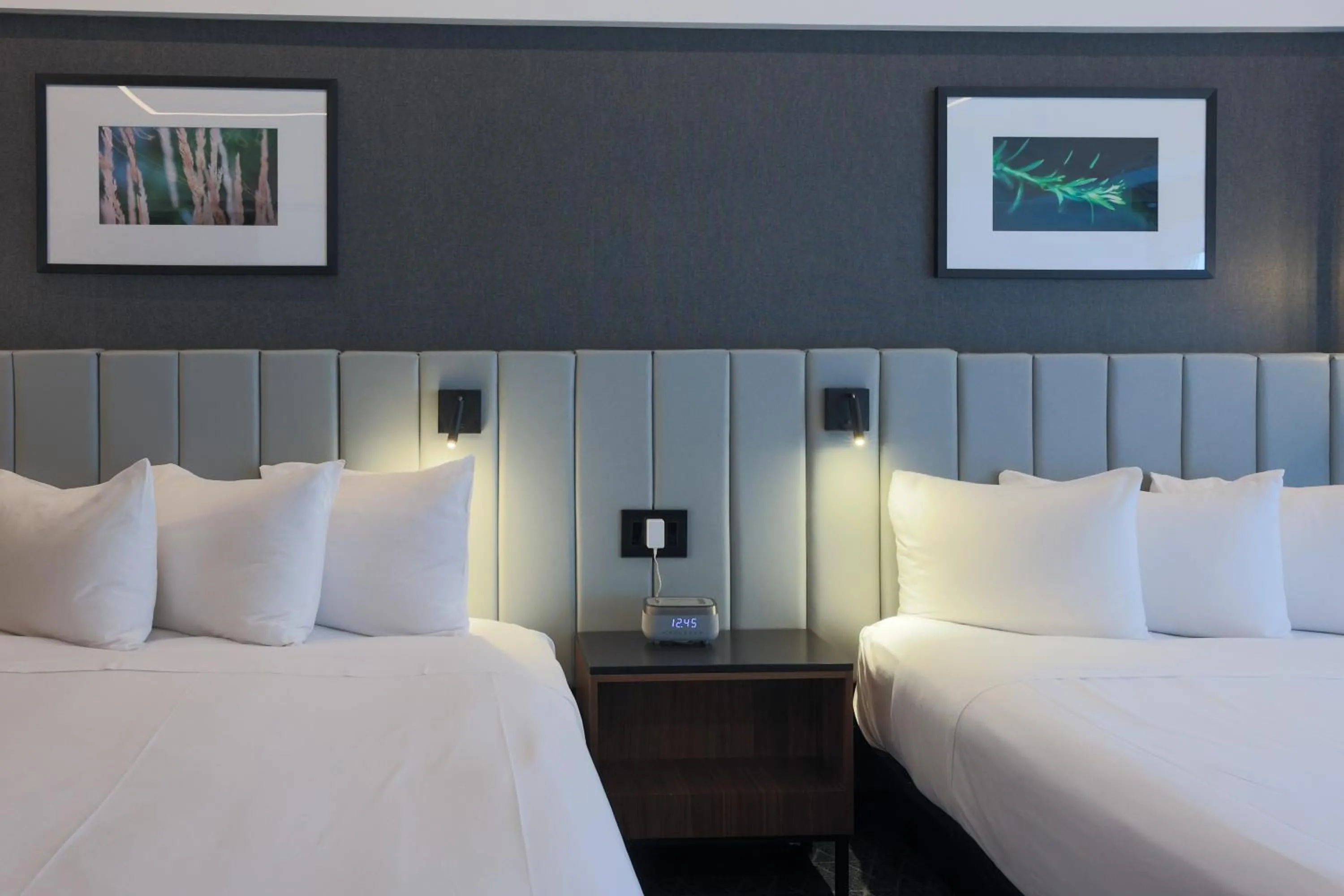 Bed in Hotel Bonaventure Montreal