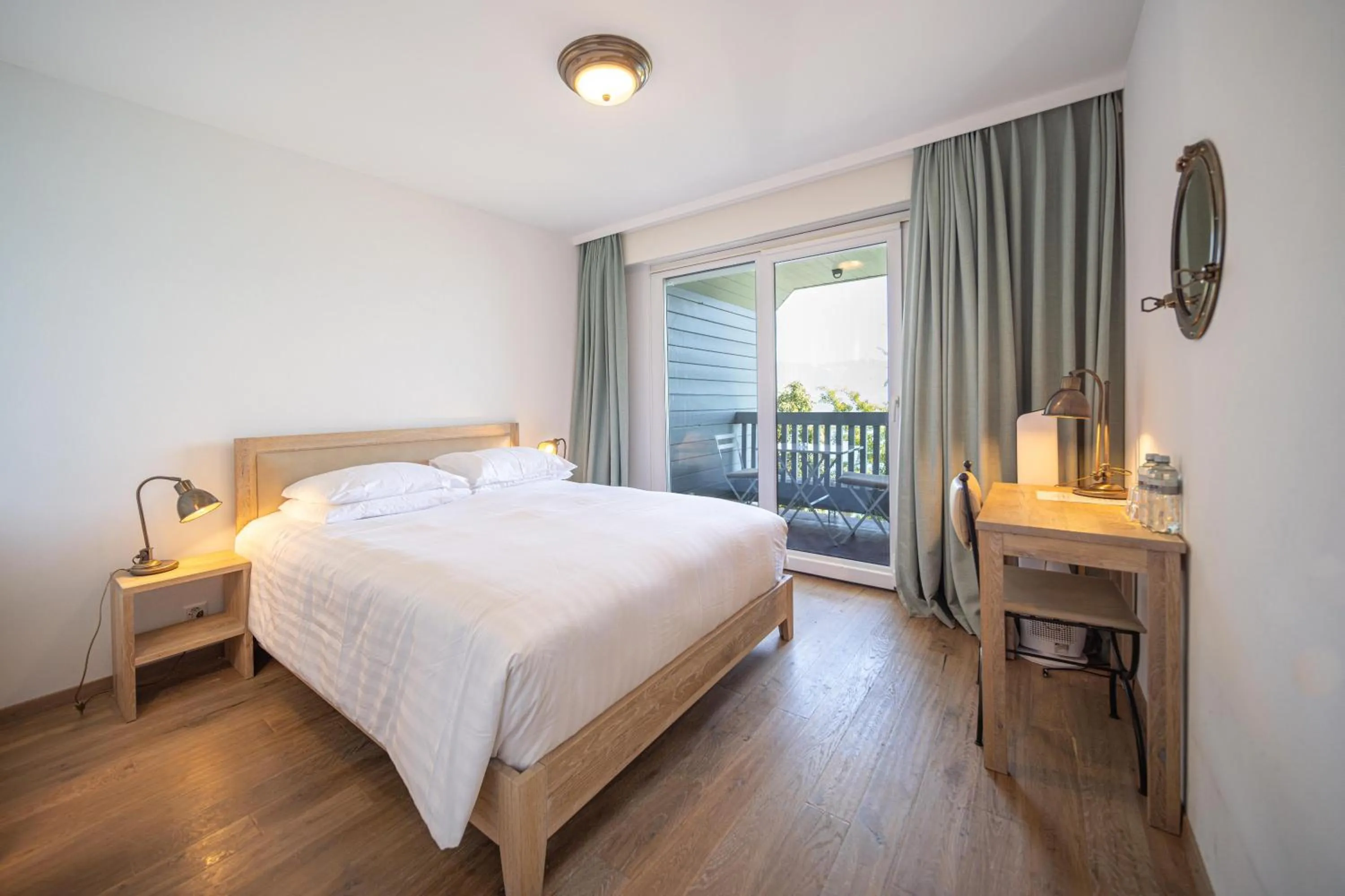 Bed in Au Major Davel