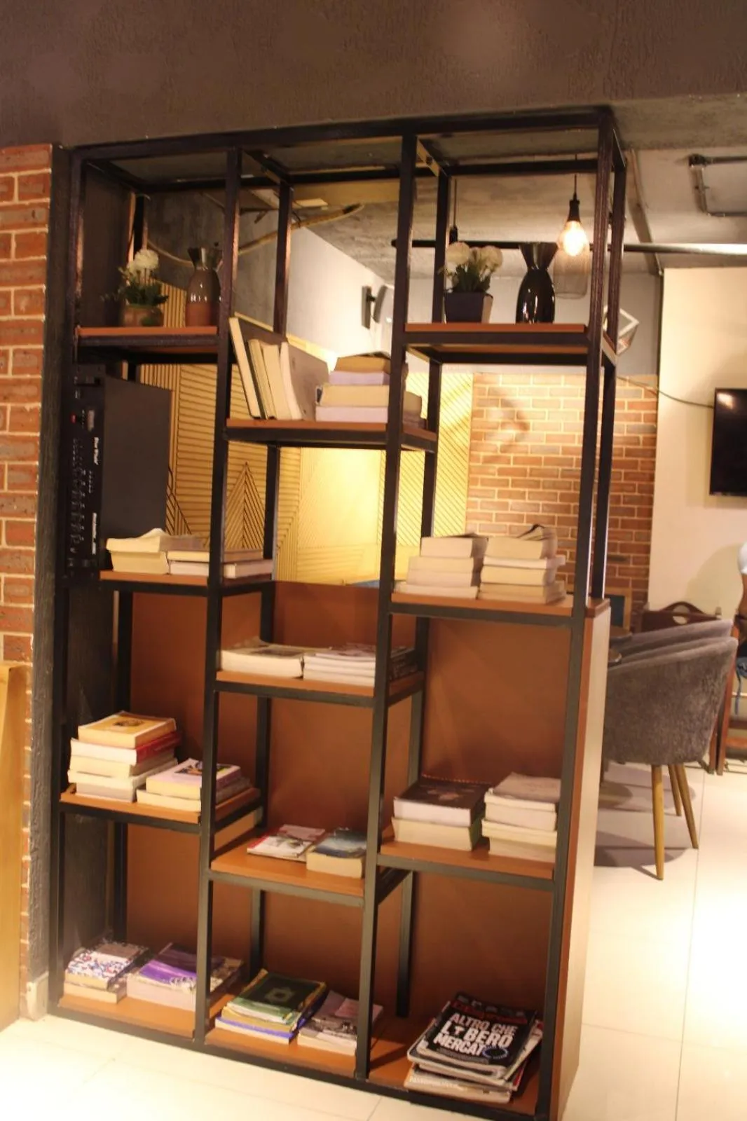 Restaurant/places to eat in Pharaohs Hotel