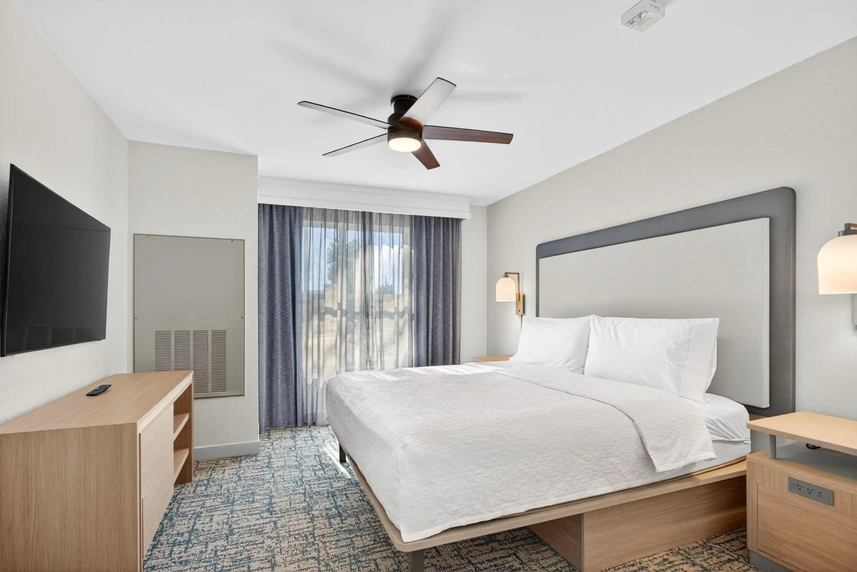 Bed in Homewood Suites by Hilton Carlsbad-North San Diego County