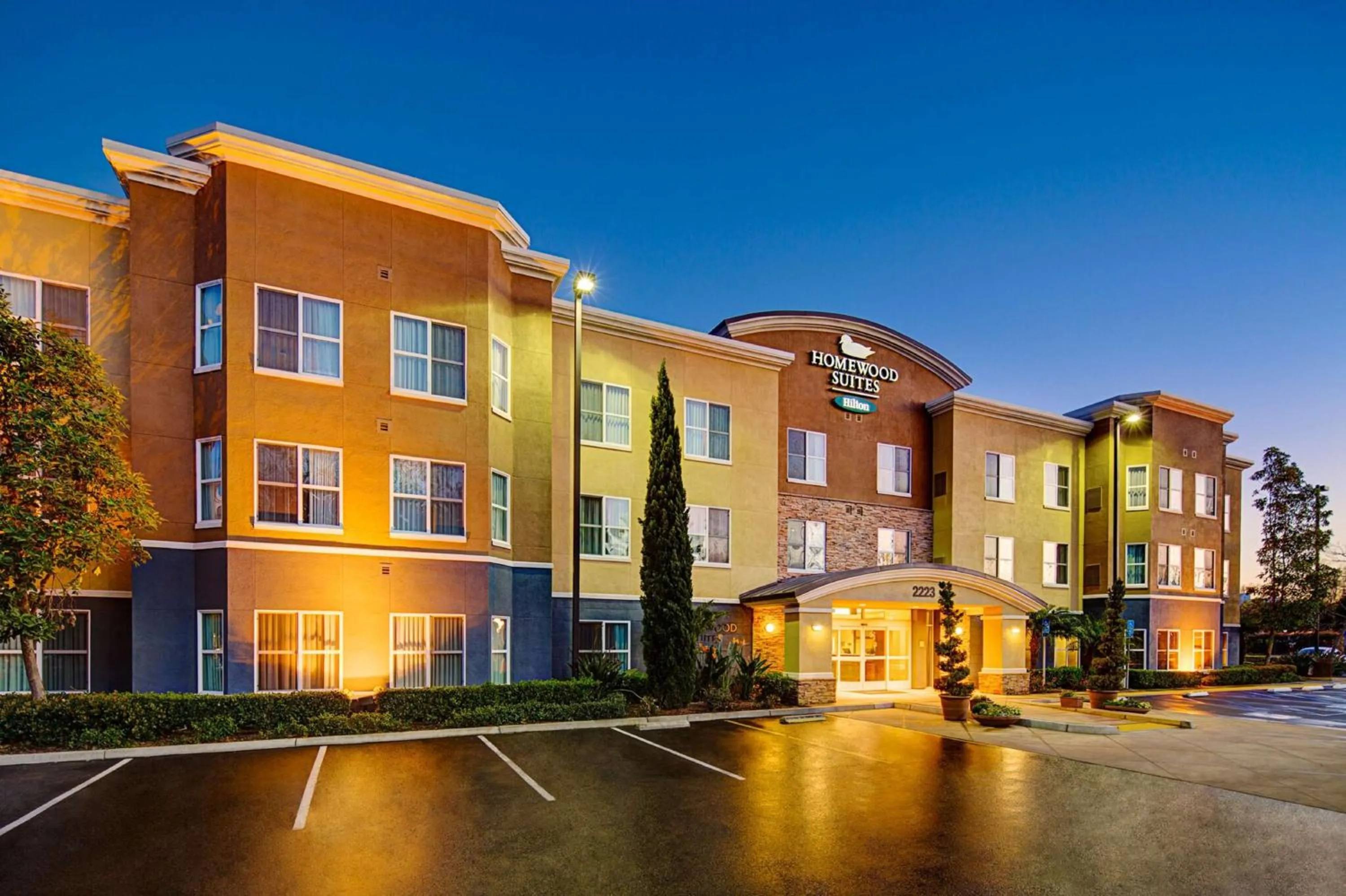 Property building in Homewood Suites by Hilton Carlsbad-North San Diego County