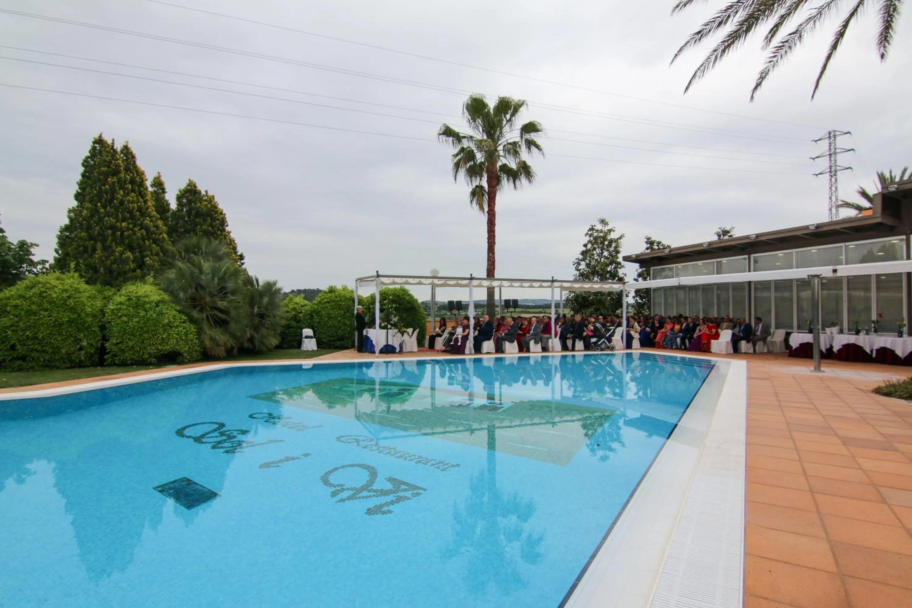 Swimming pool in Hotel Restaurant Sol i Vi