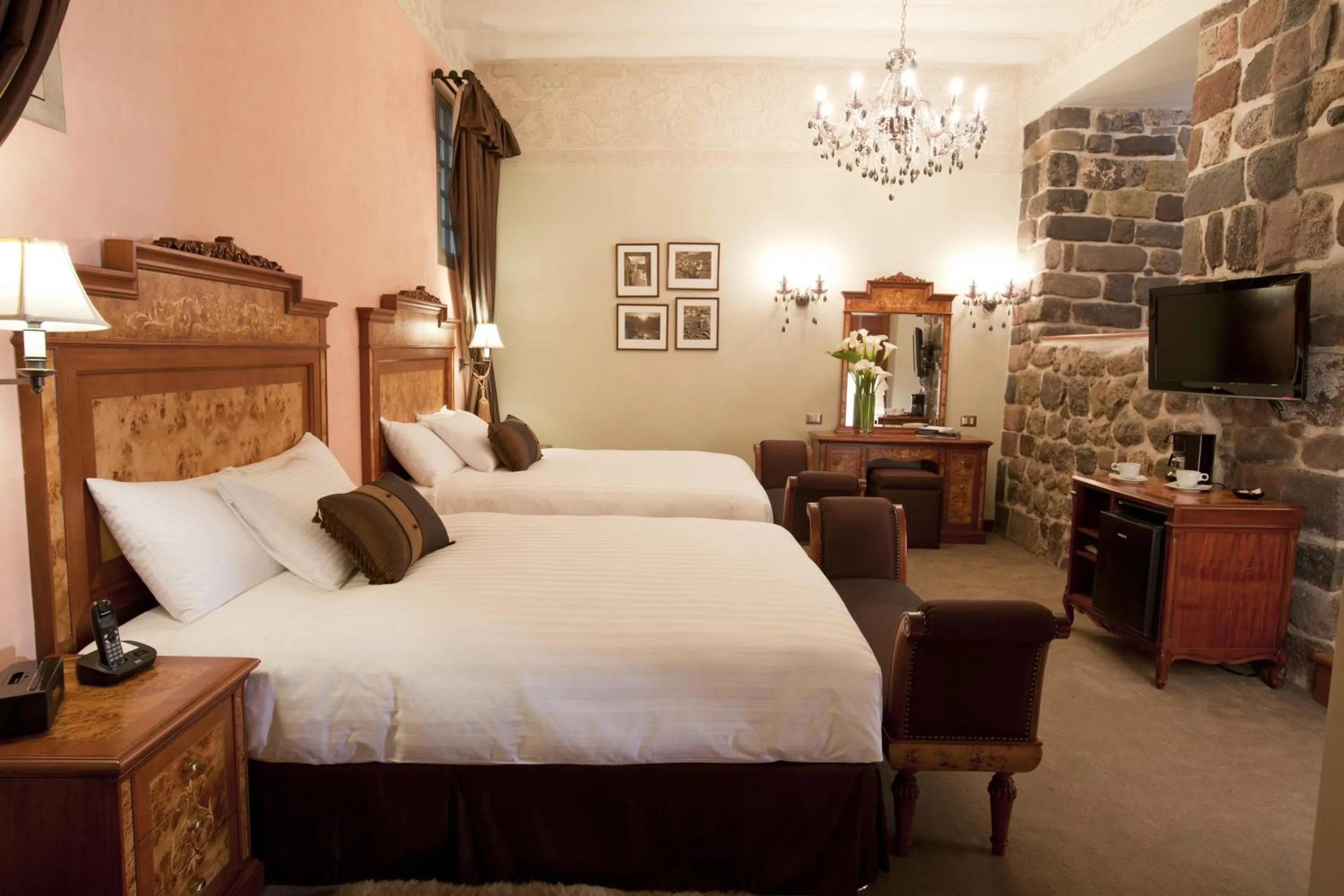 Photo of the whole room, Bed in Aranwa Cusco Boutique Hotel