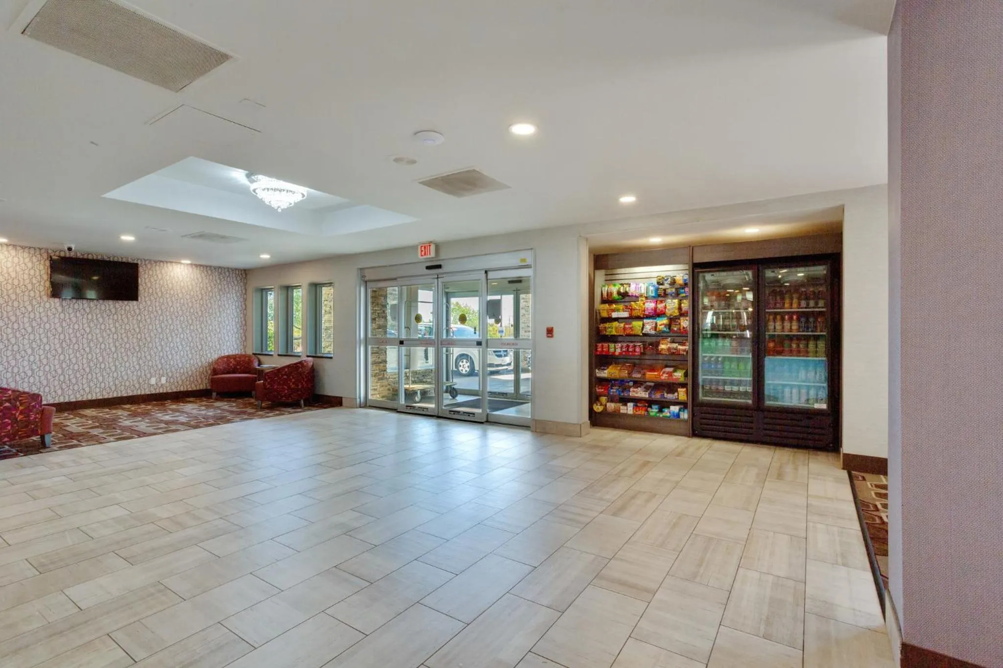 Lobby or reception in Orangewood Inn & Suites Kansas City Airport