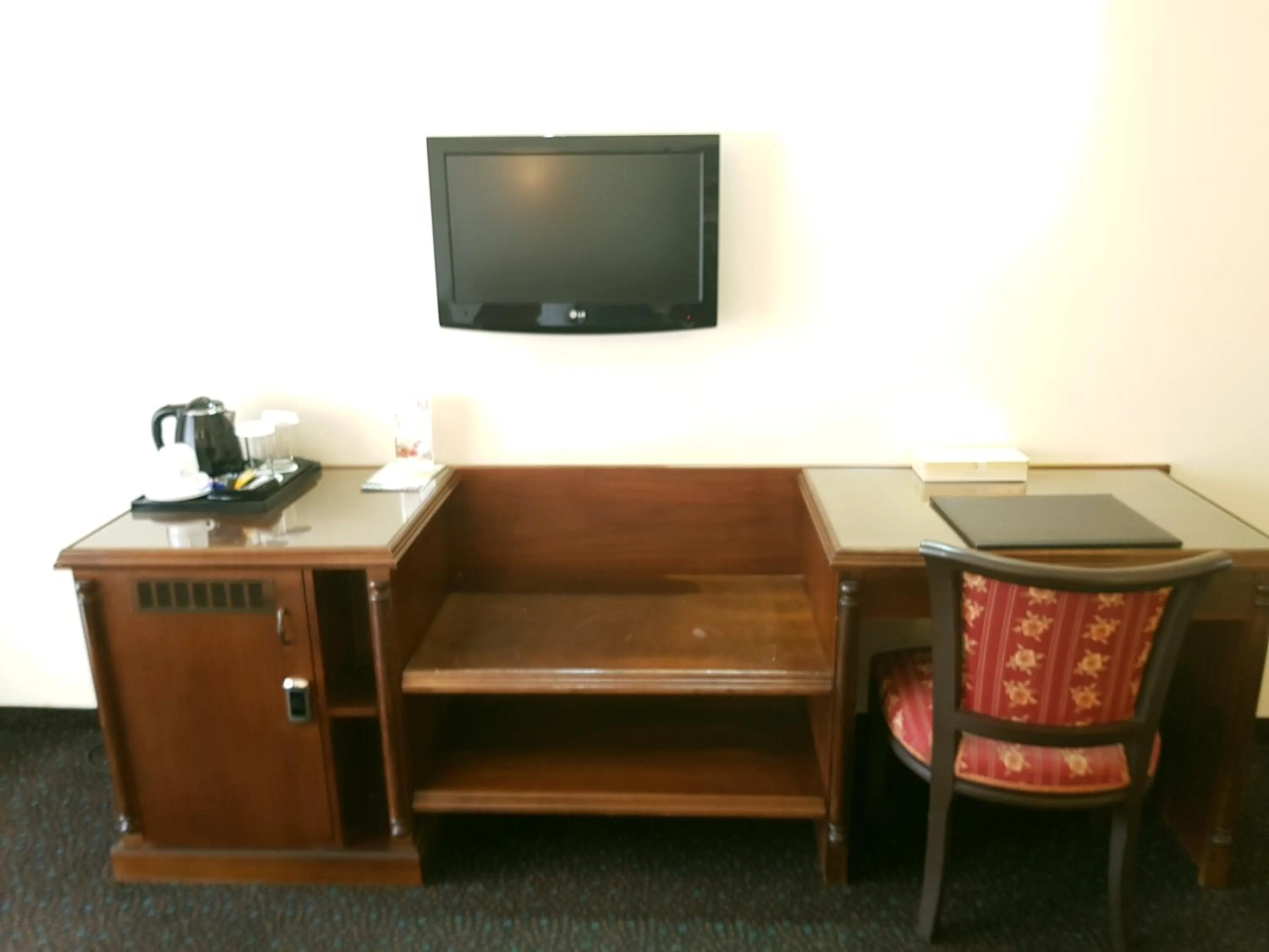 TV and multimedia in Madisson Hotel