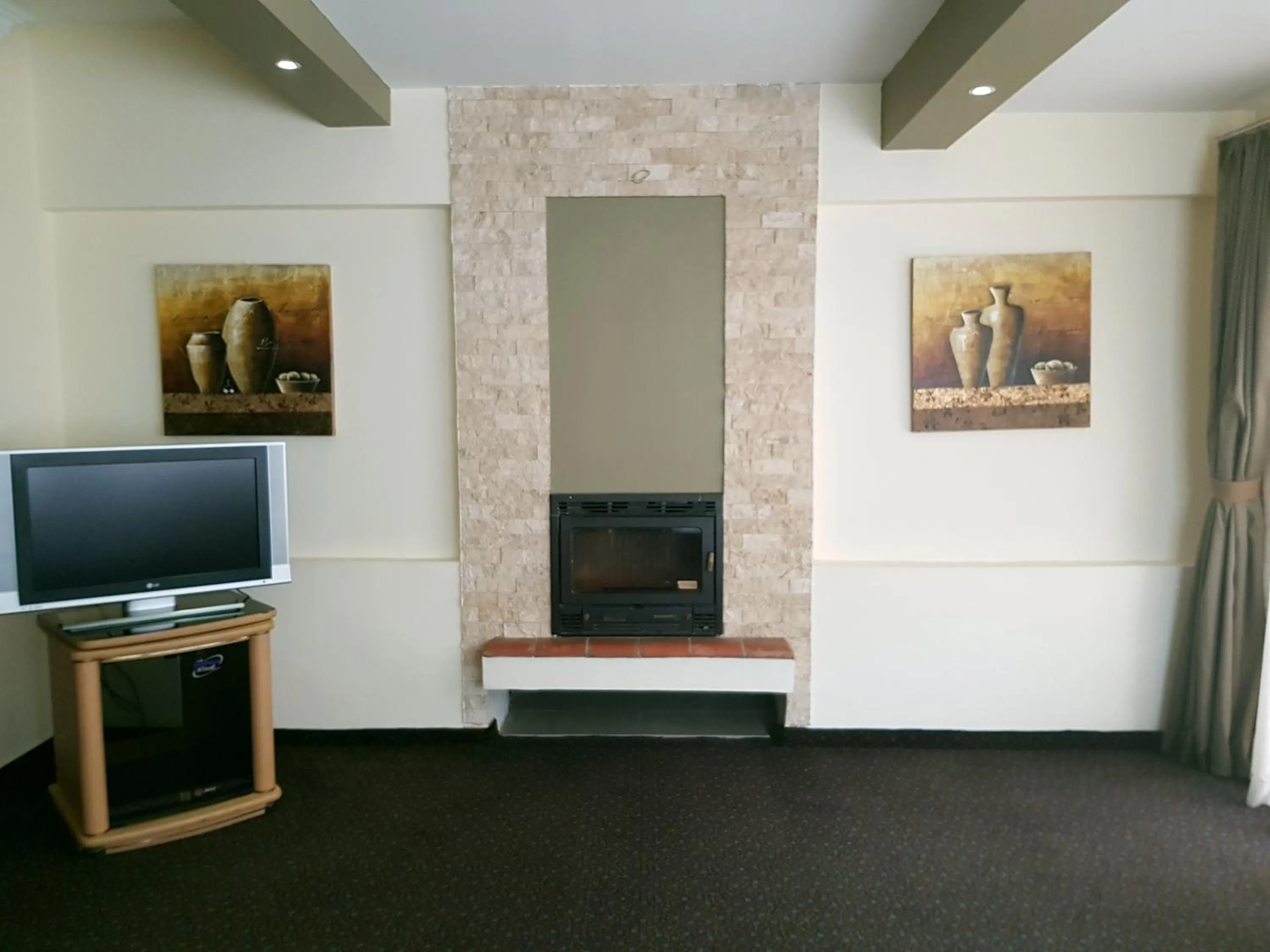 TV and multimedia in Madisson Hotel