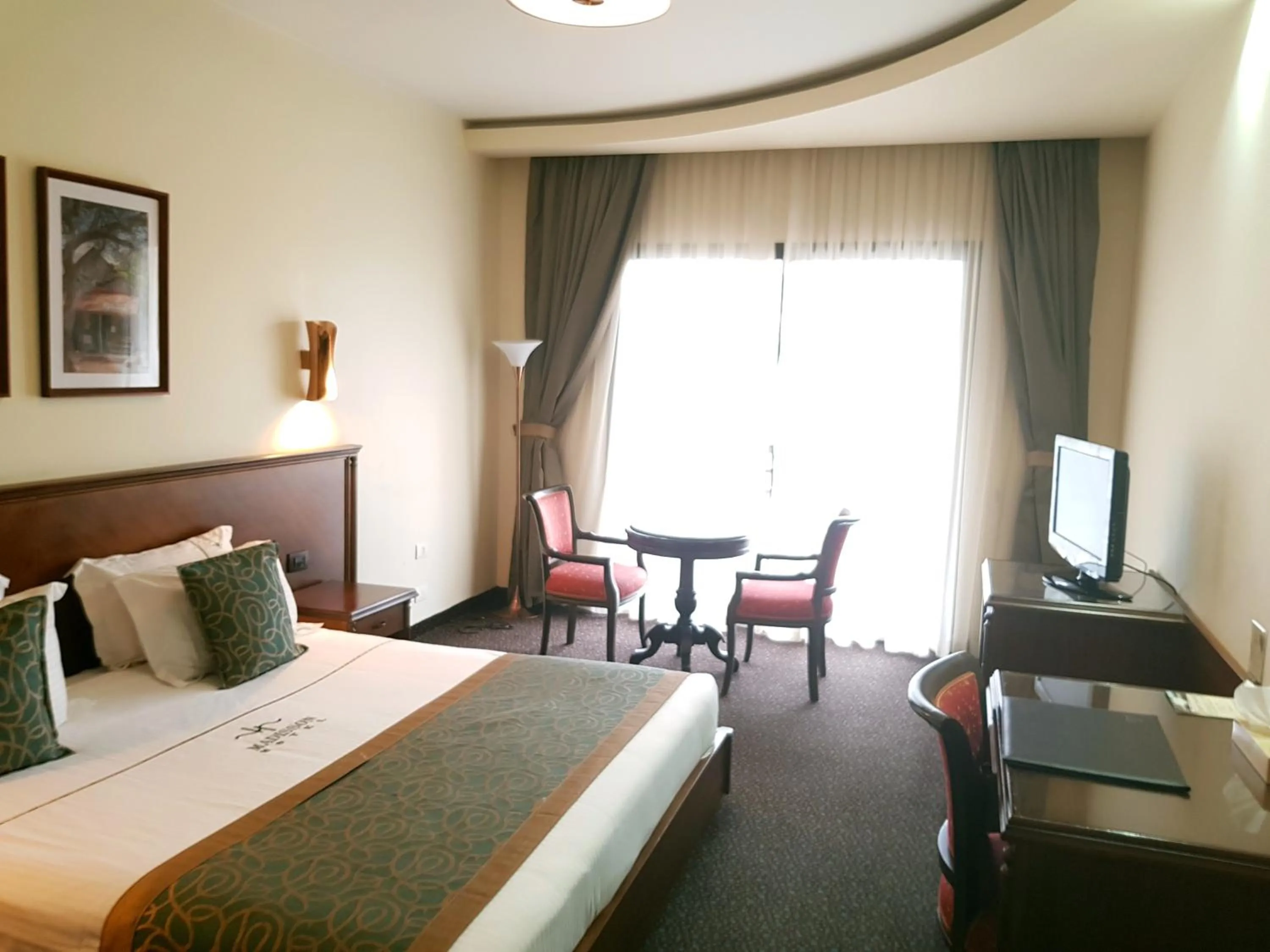 Photo of the whole room, Bed in Madisson Hotel