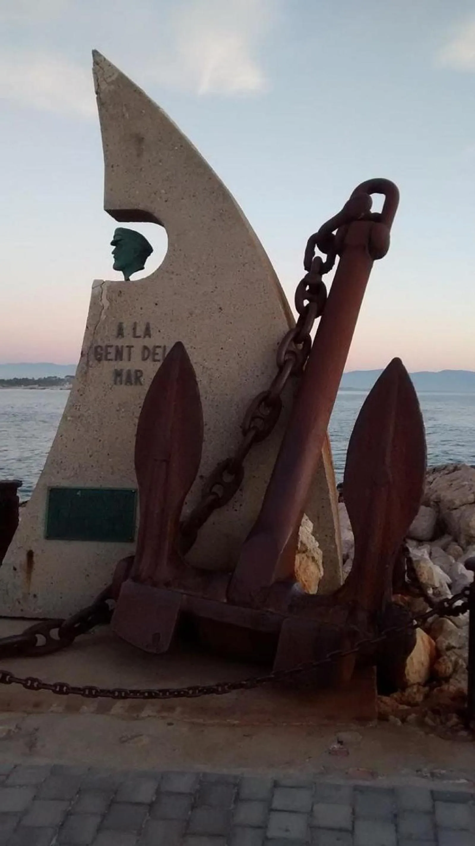 Landmark view in Cala Montgo 33