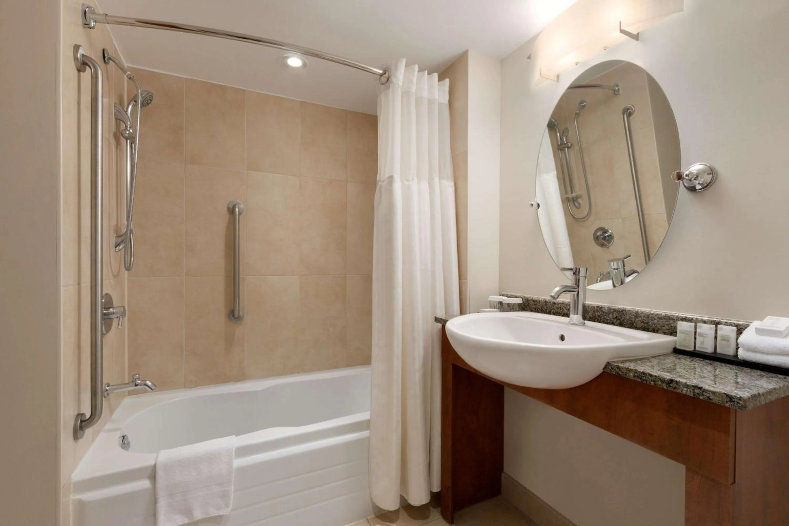 Bathroom in Embassy Suites by Hilton - Montreal