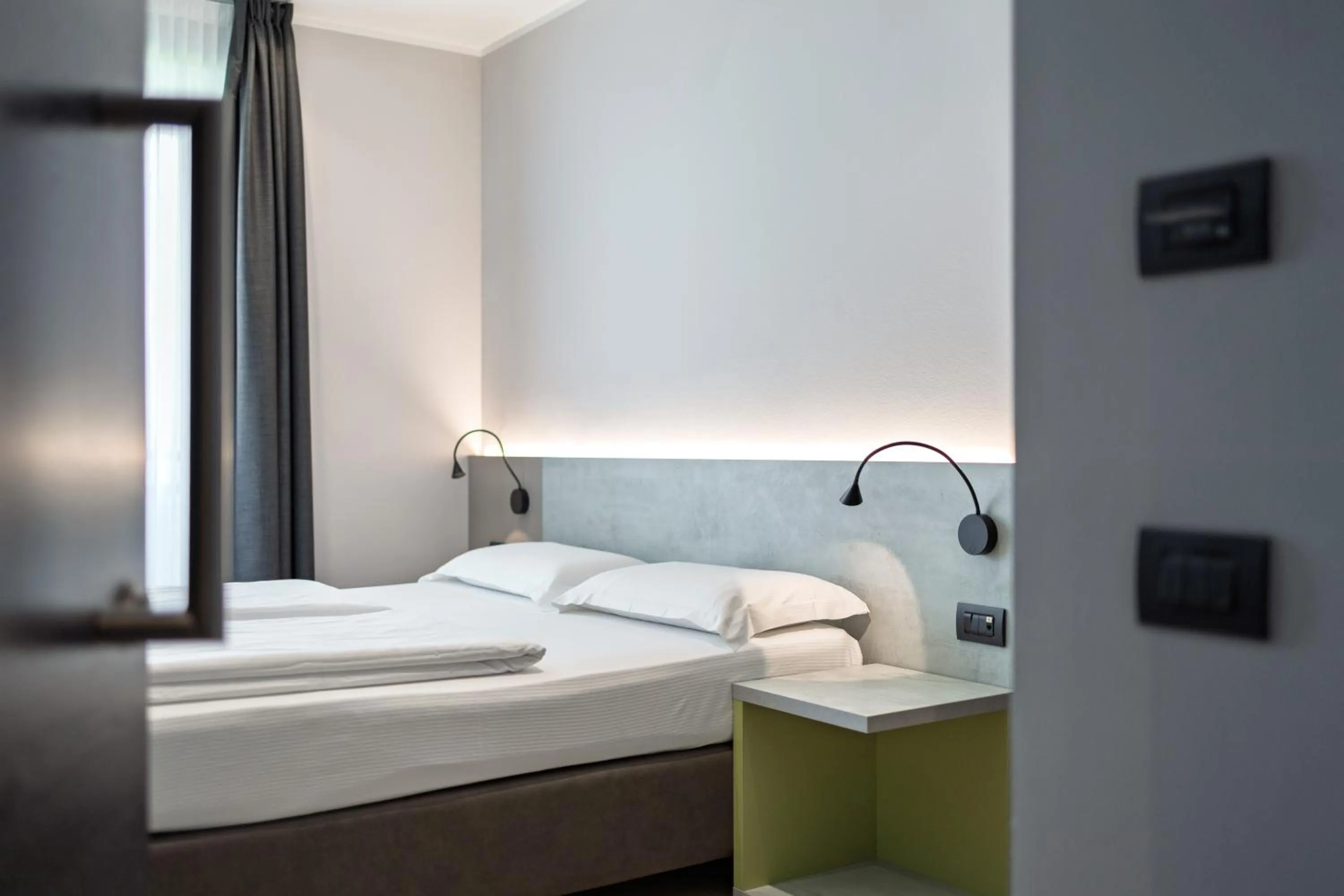 Photo of the whole room, Bed in Garda Life