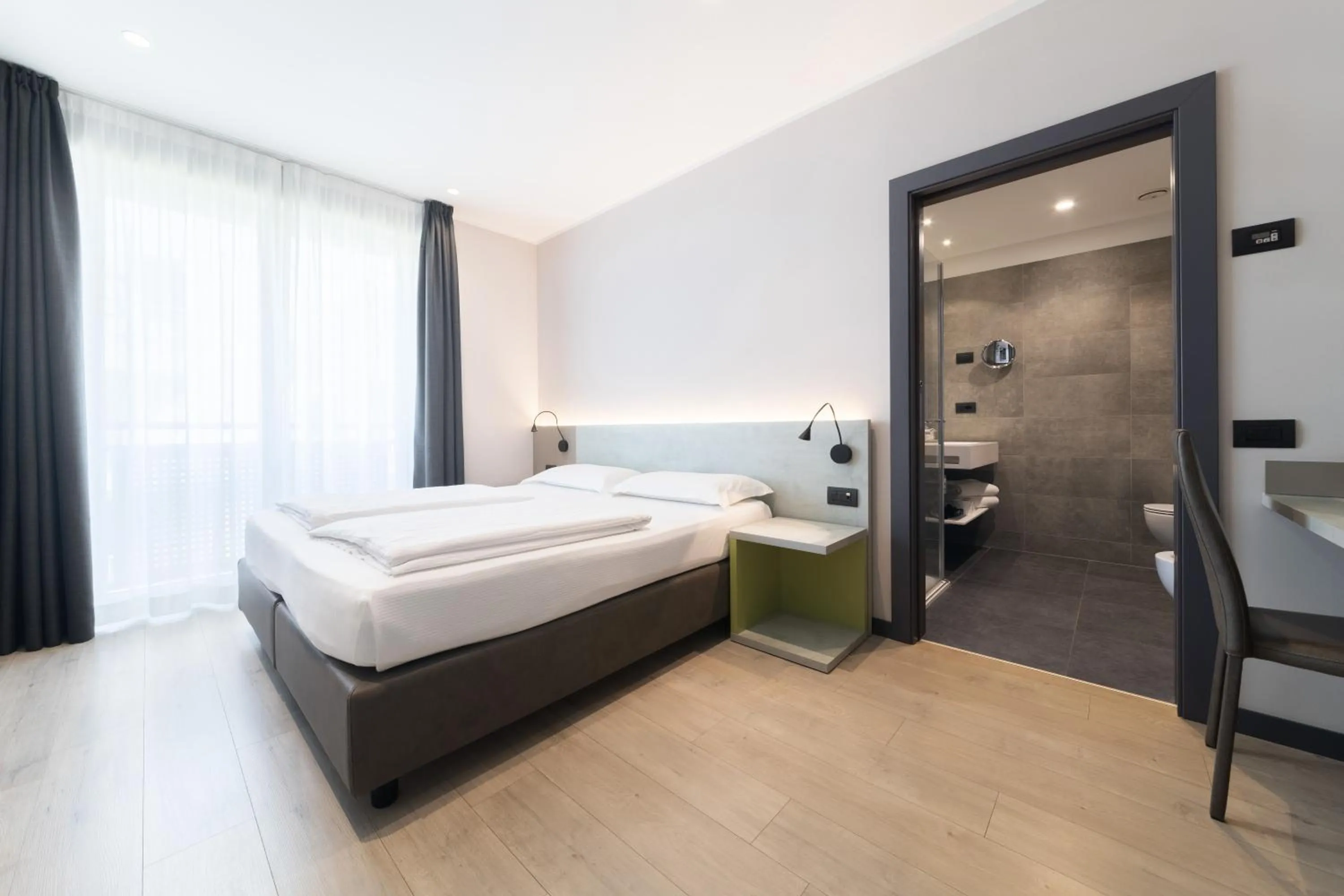 Bathroom, Bed in Garda Life