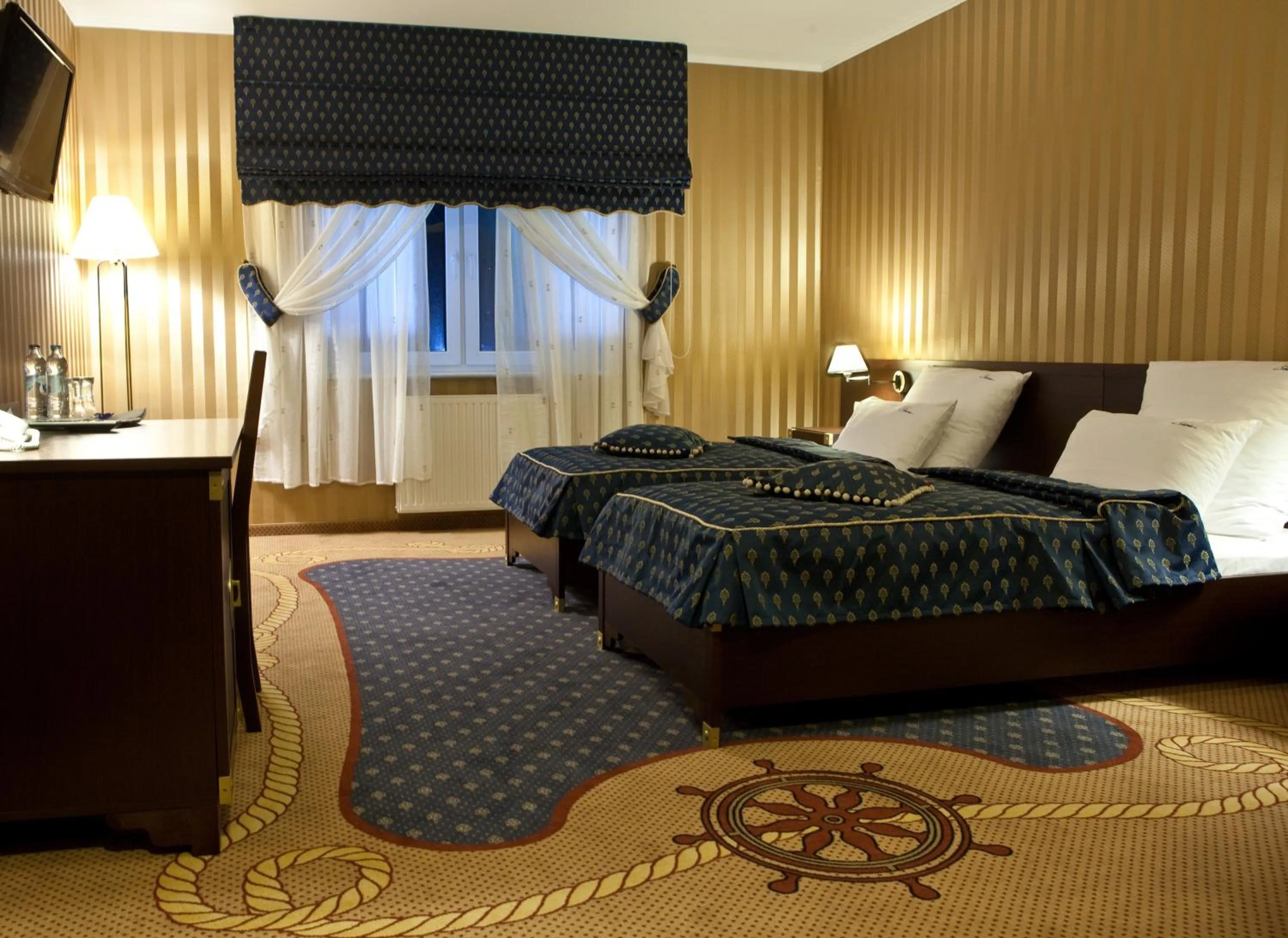 Bedroom, Bed in Shuma