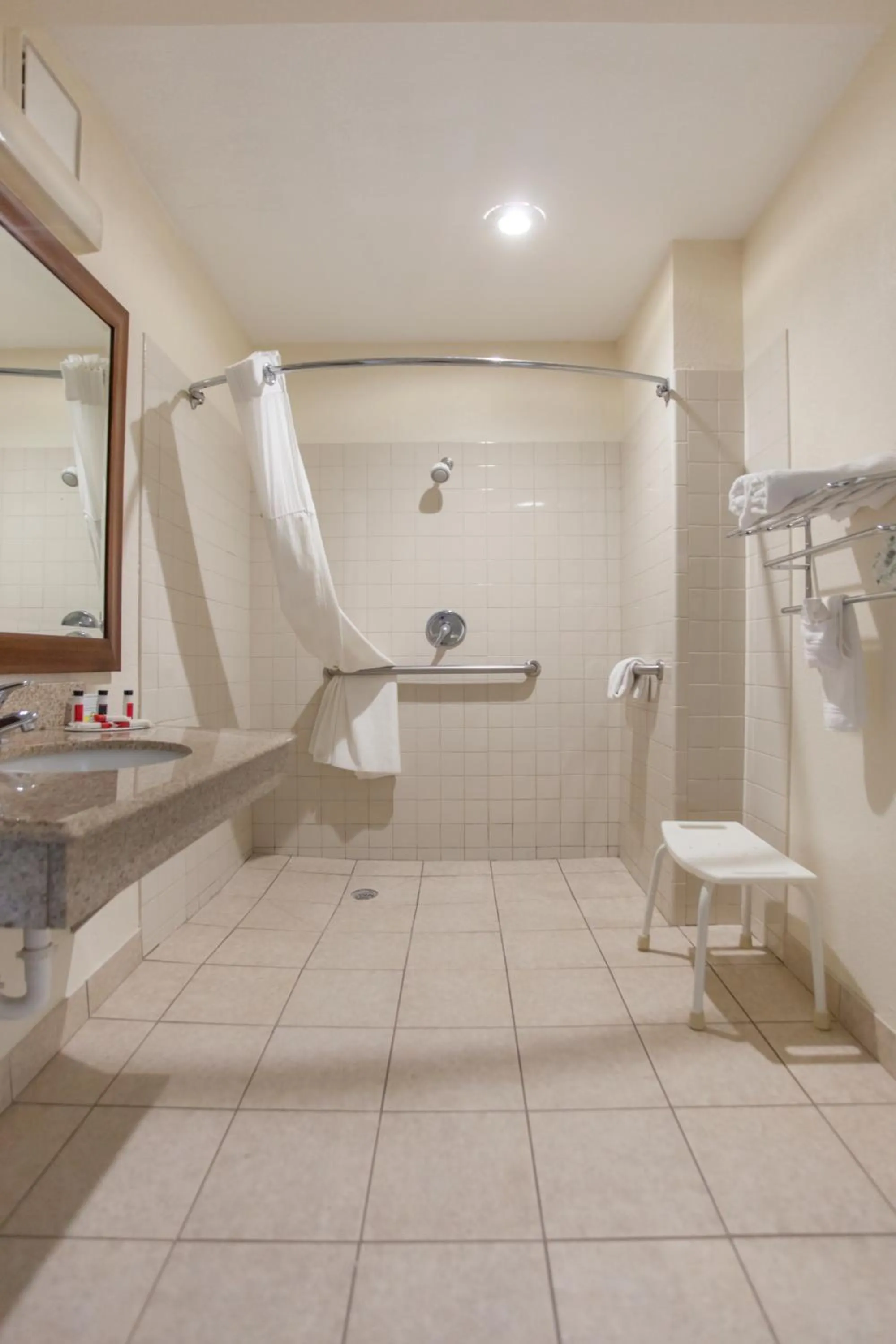 Bathroom in Days Inn by Wyndham Shenandoah