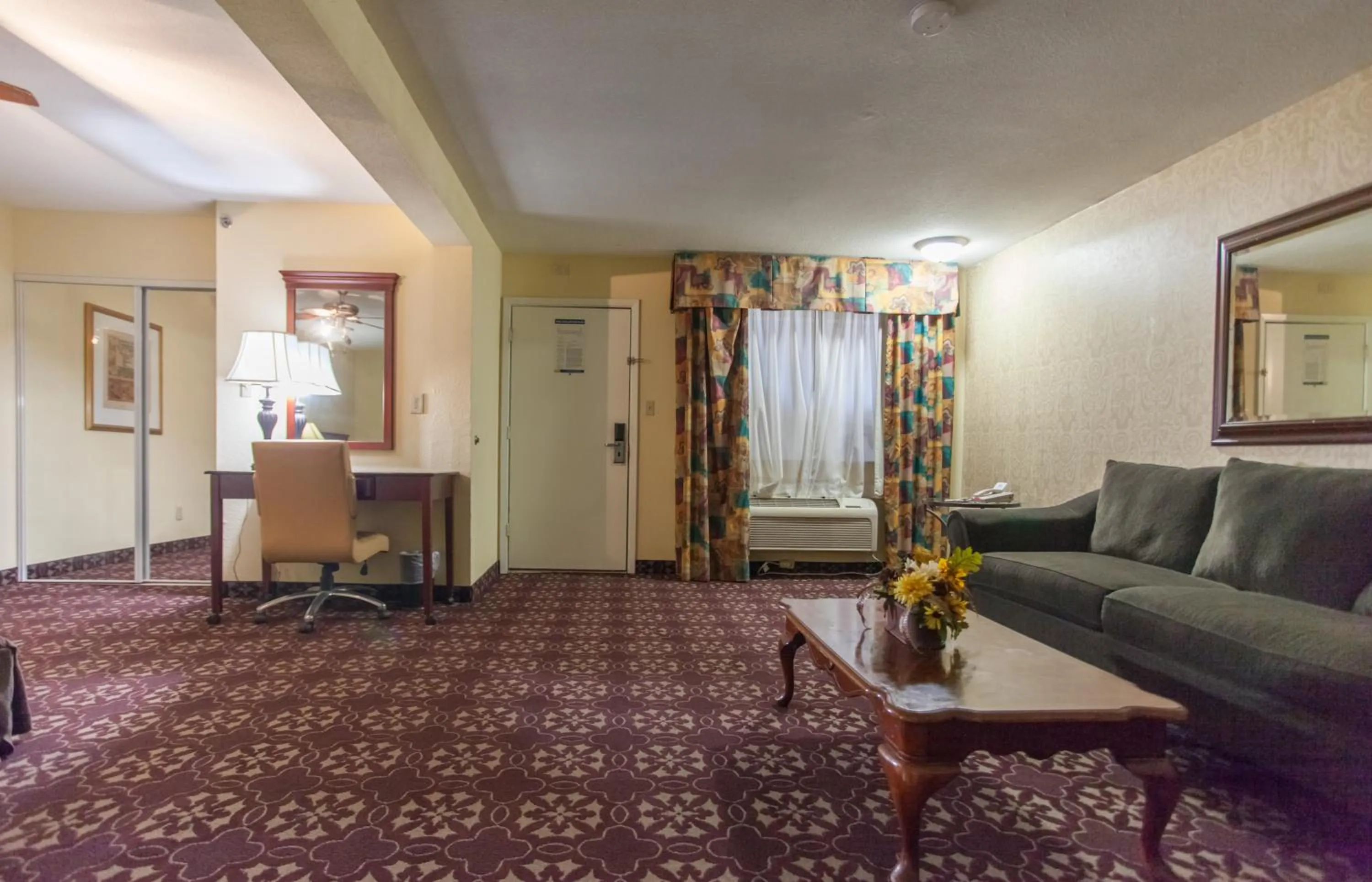 Living room in Days Inn by Wyndham Shenandoah
