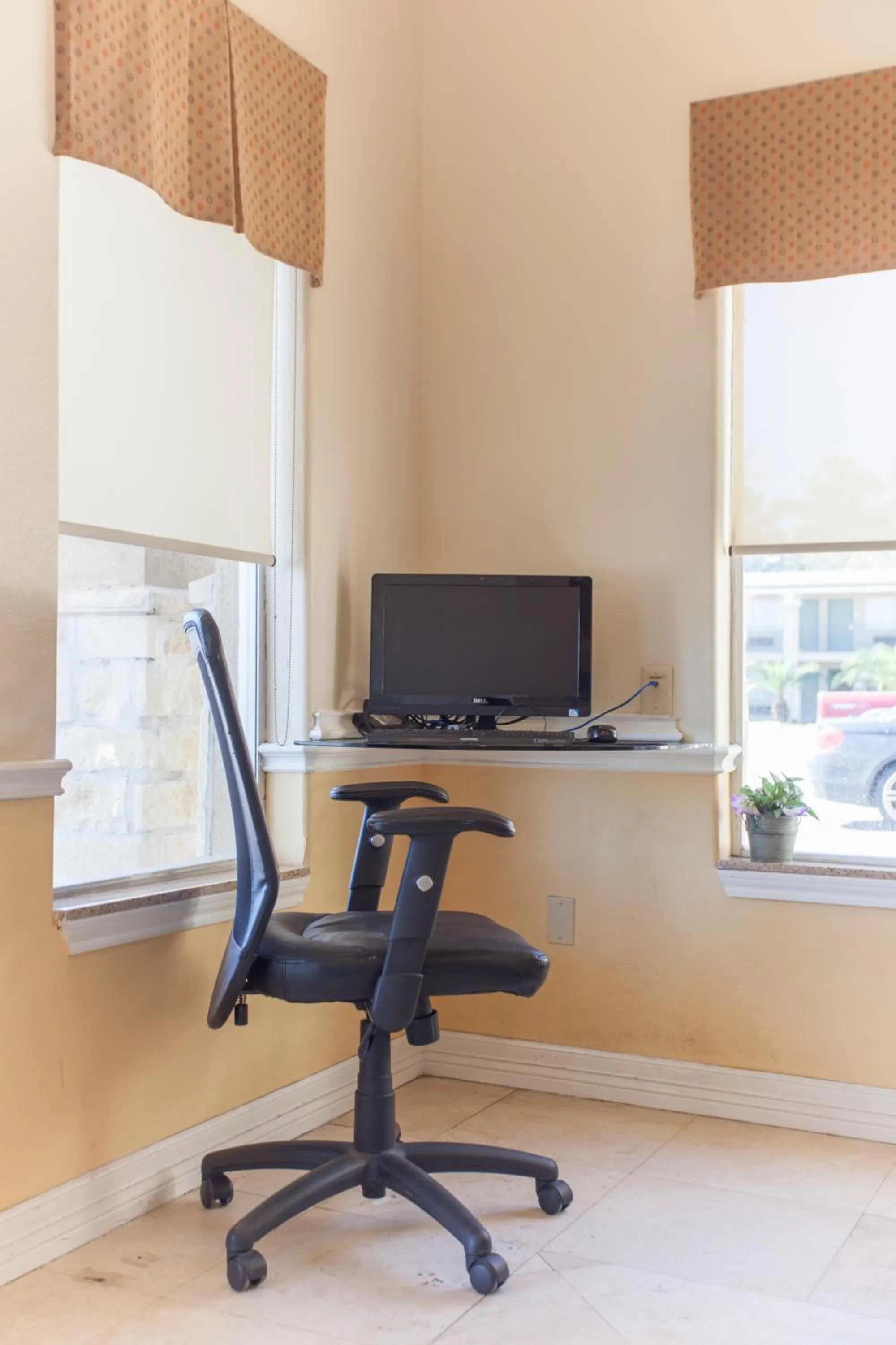 Business facilities in Days Inn by Wyndham Shenandoah