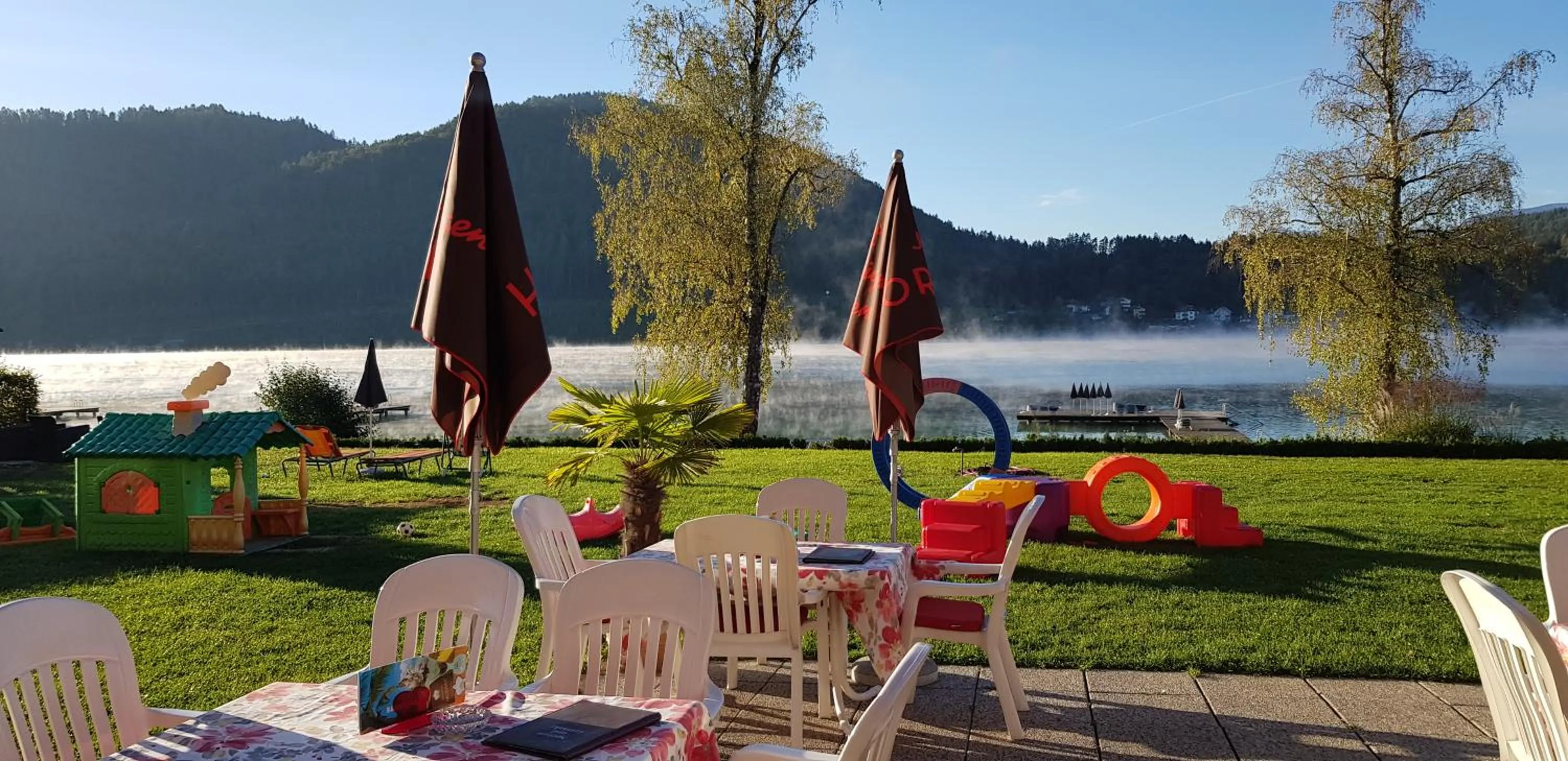 Garden view in Strandhotel Orchidee