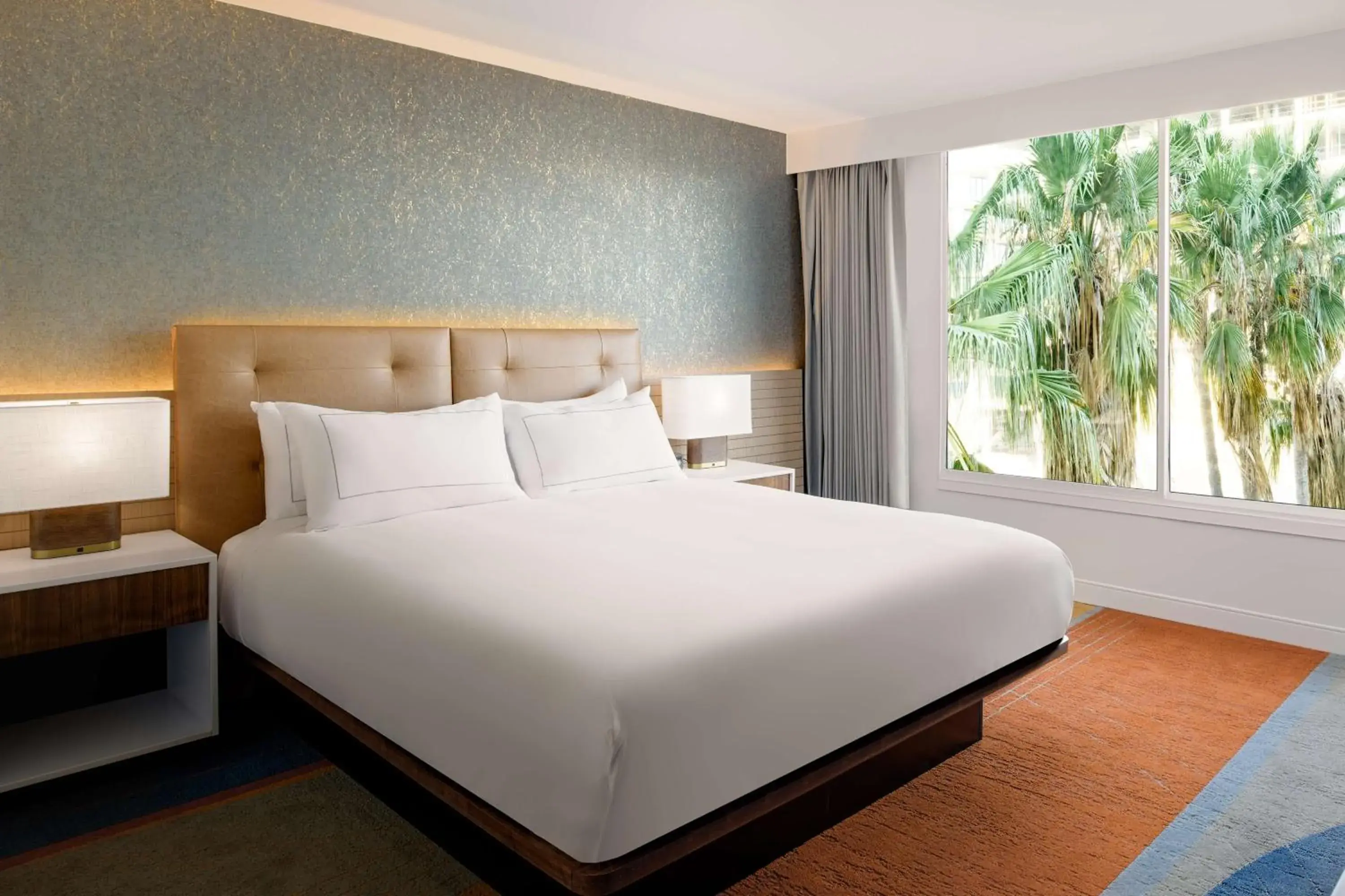 King Room - Non-Smoking in Hilton Los Angeles-Culver City, CA King Room - Non-Smoking in Hilton Los Angeles-Culver City, CA