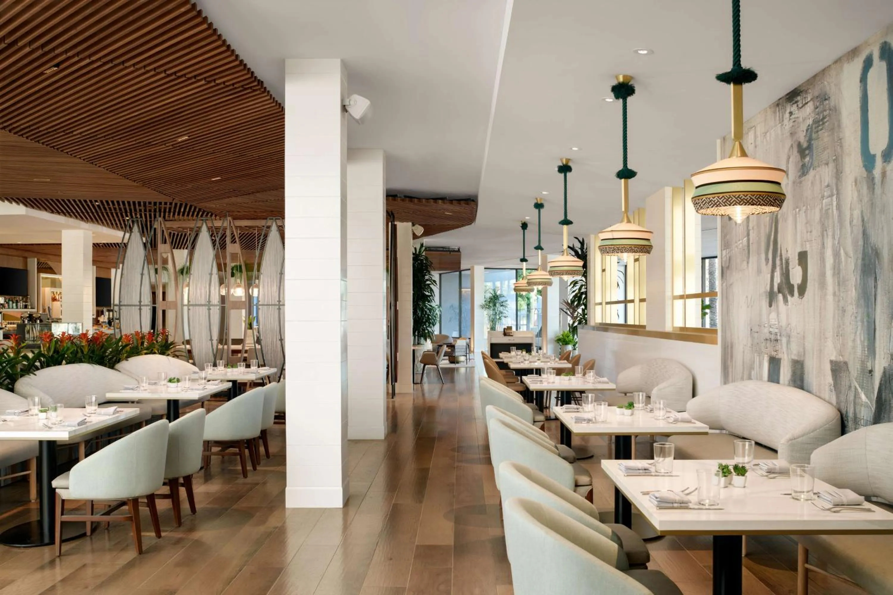 Restaurant/places to eat in Hilton Los Angeles-Culver City, CA