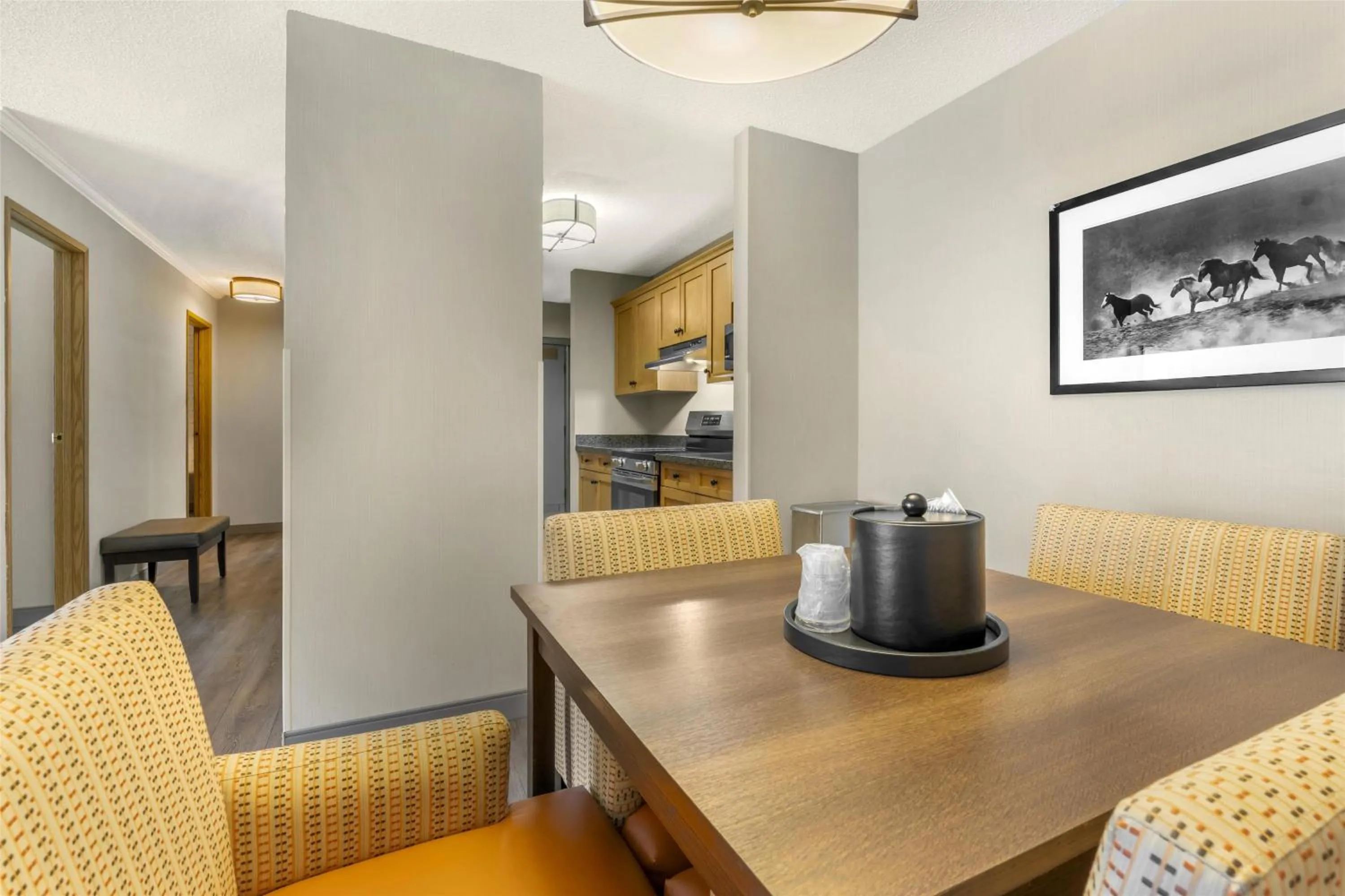 Bedroom in Best Western Plus Country Meadows Inn