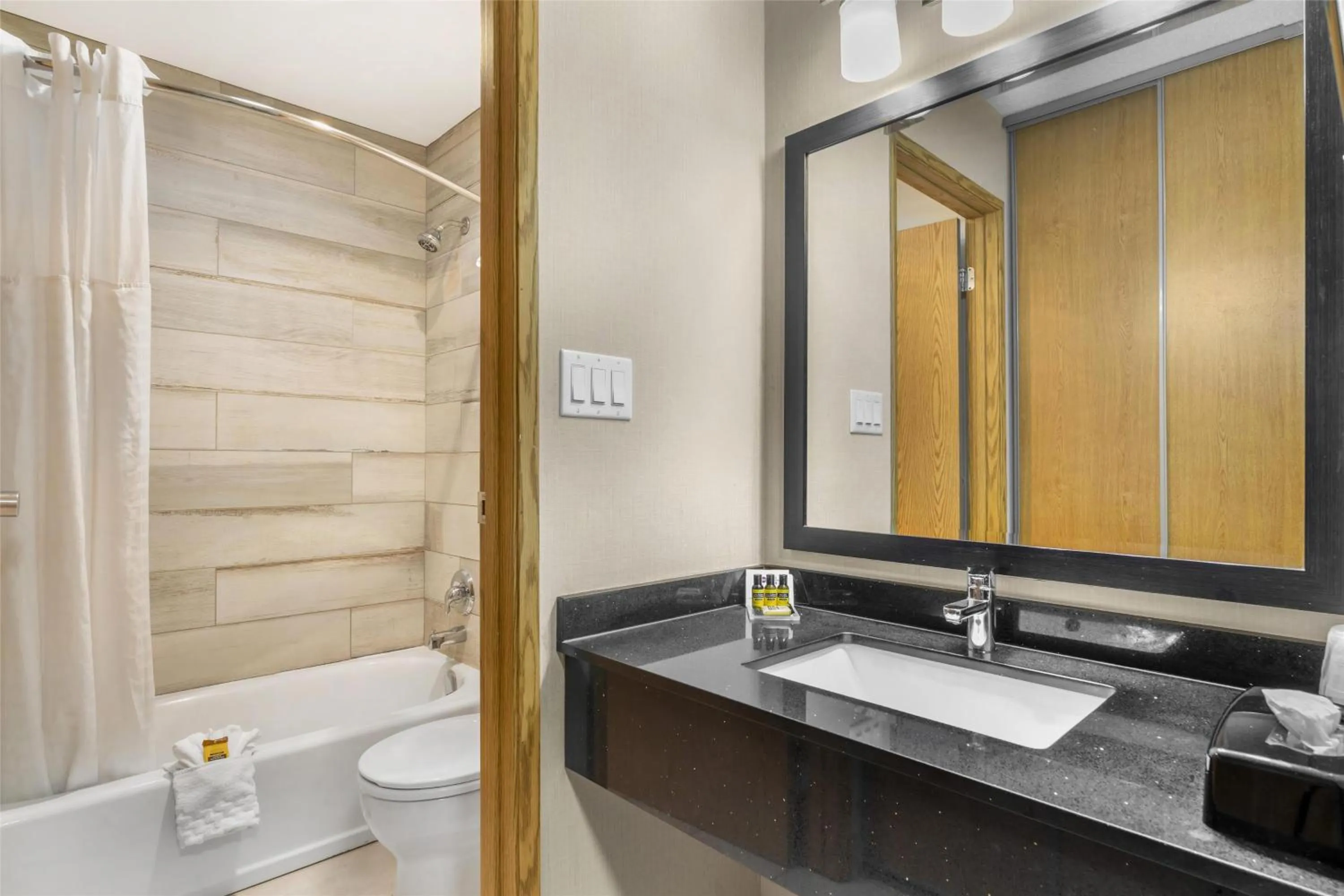 Bathroom in Best Western Plus Country Meadows Inn