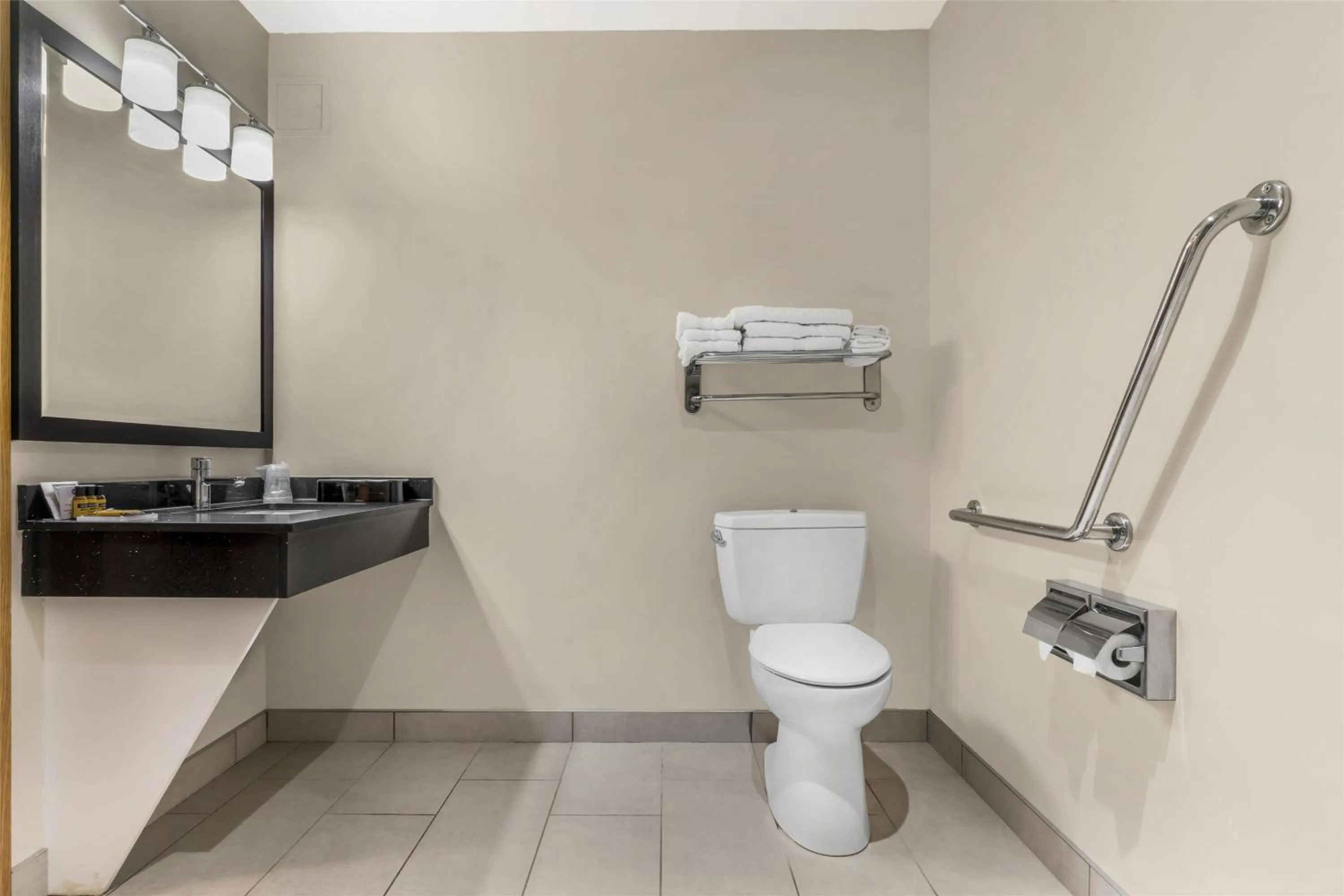 Bathroom in Best Western Plus Country Meadows Inn