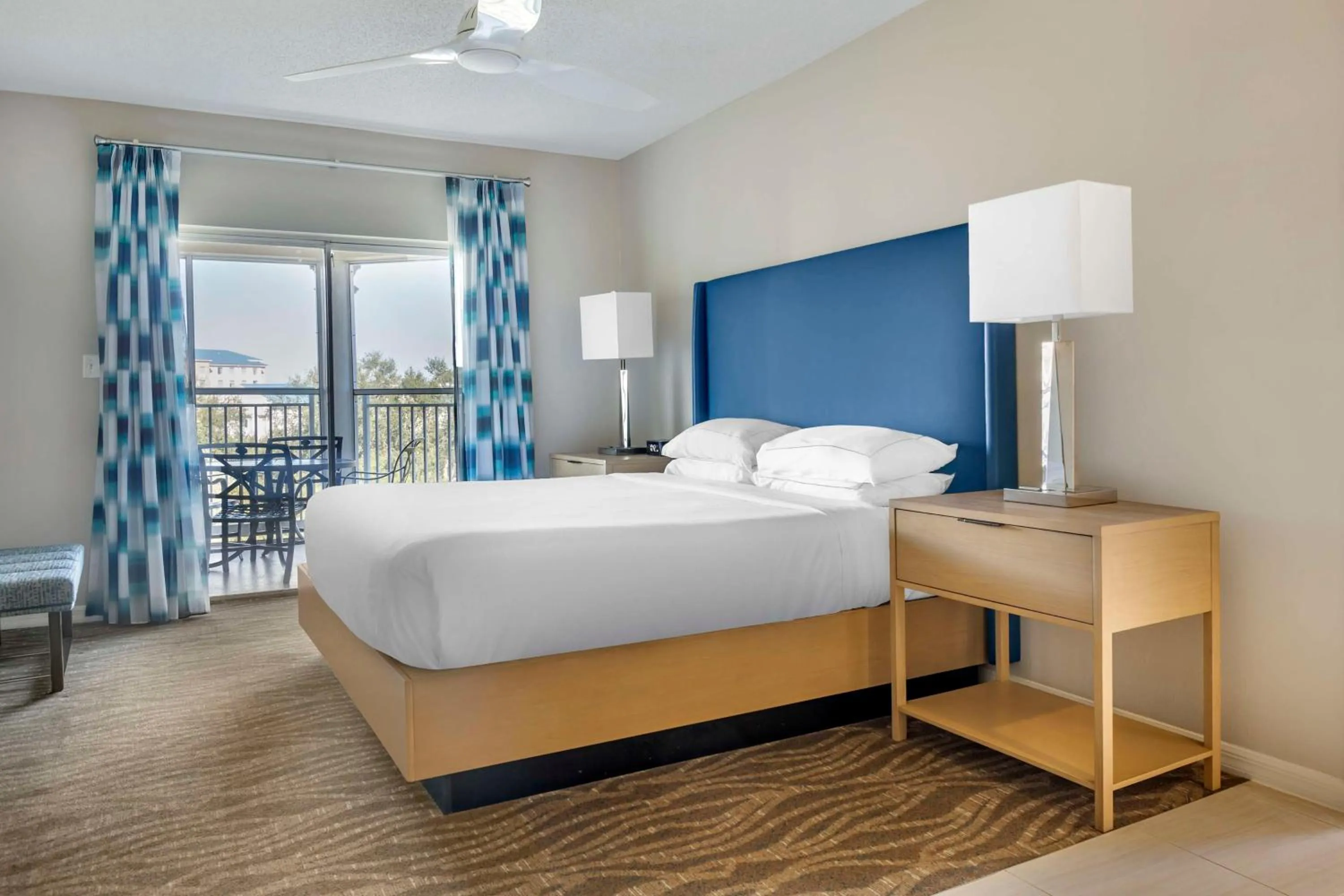 Bed in Hilton Grand Vacations Club SeaWorld Orlando