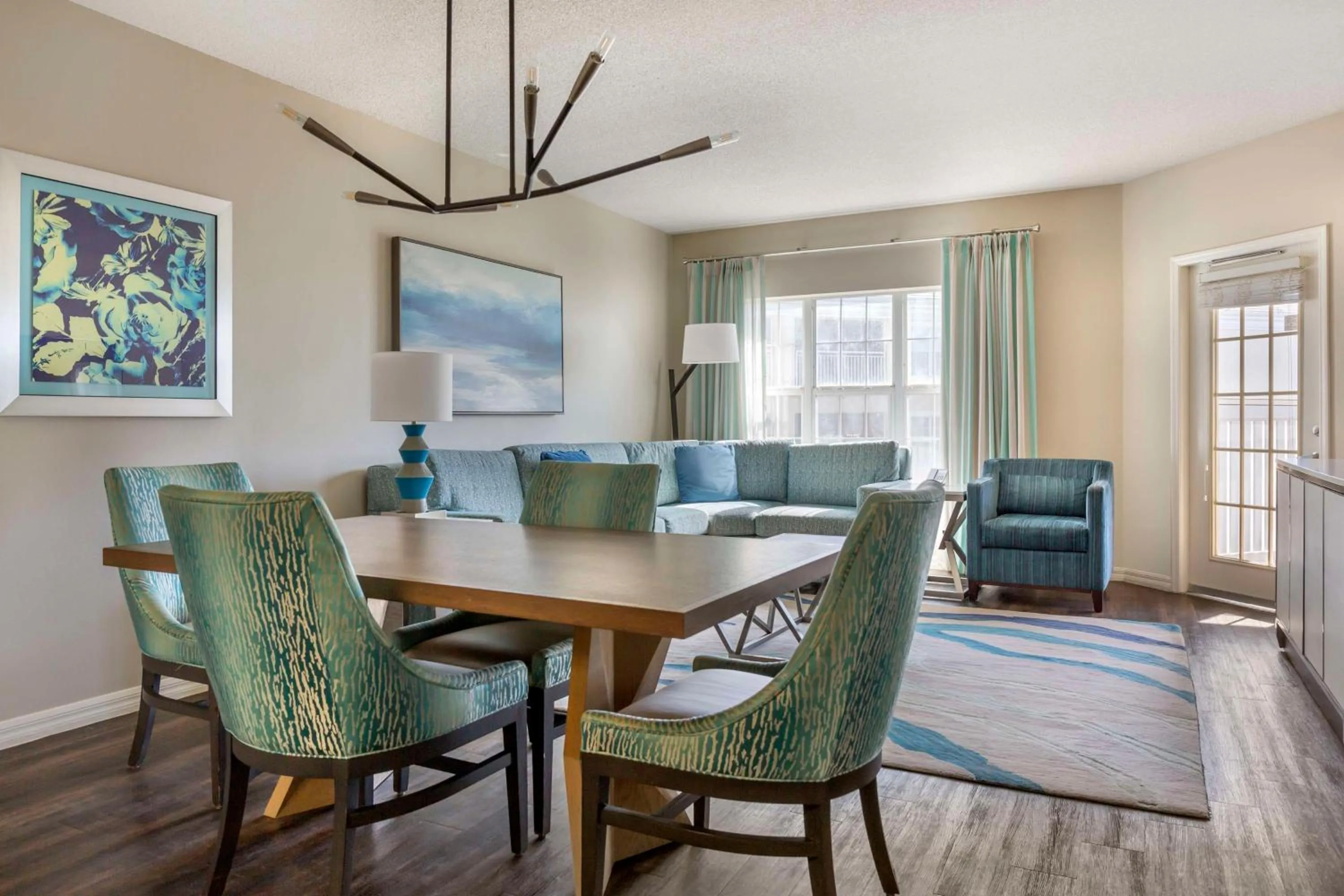 Living room in Hilton Grand Vacations Club SeaWorld Orlando