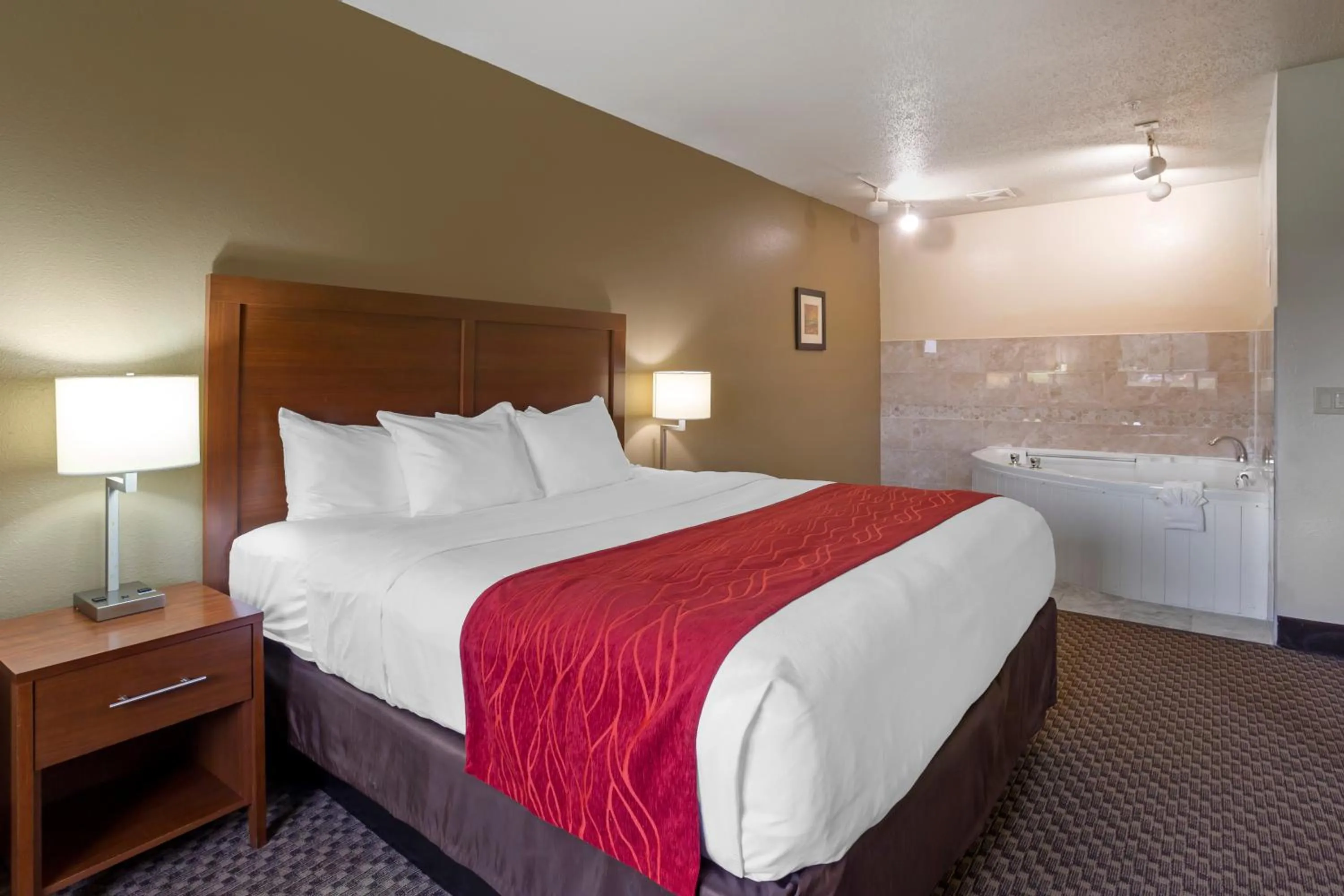 Bedroom, Bed in Comfort Inn Hobart-Merrillville I-65