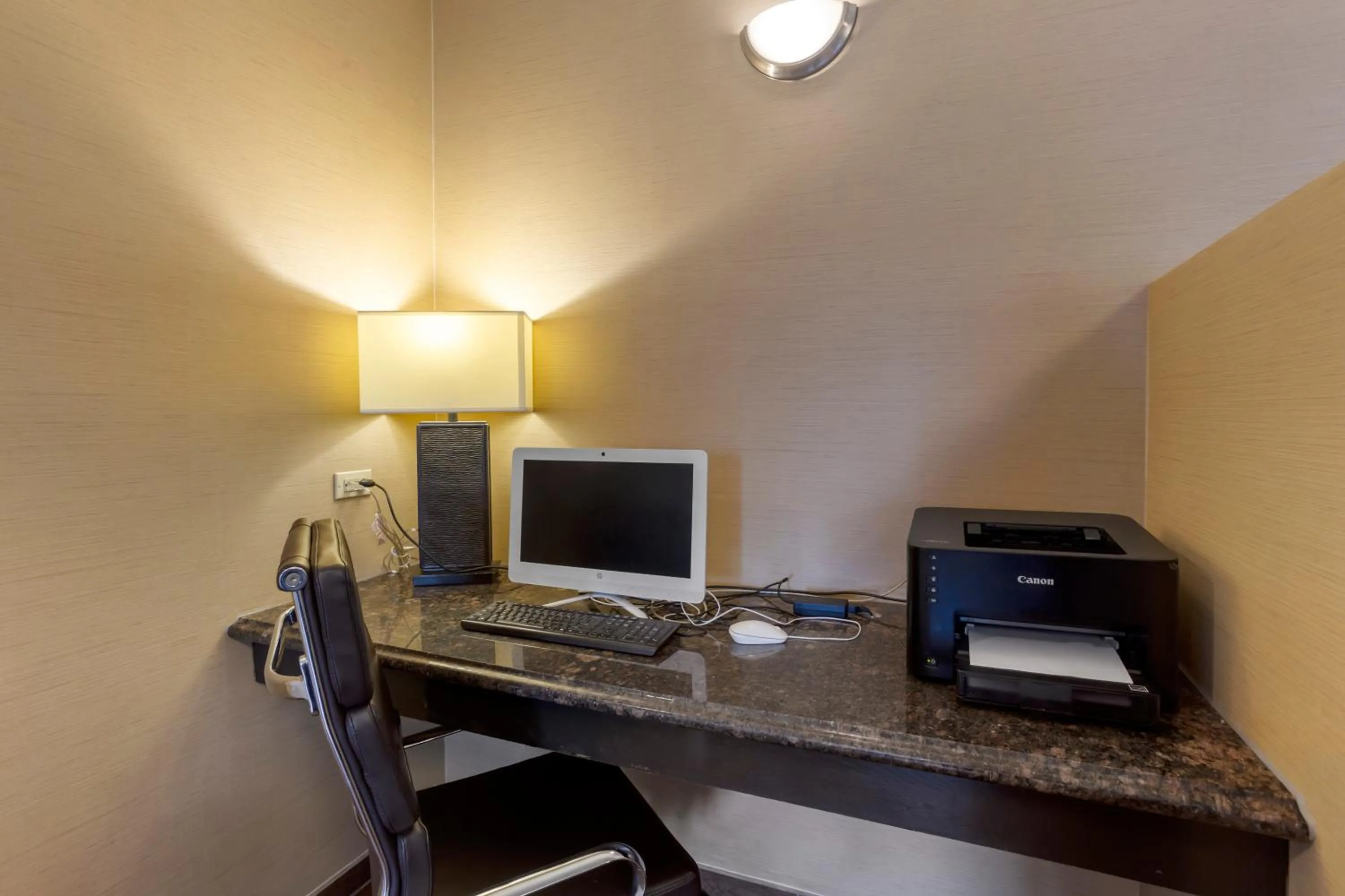 Business facilities in Comfort Inn Hobart-Merrillville I-65