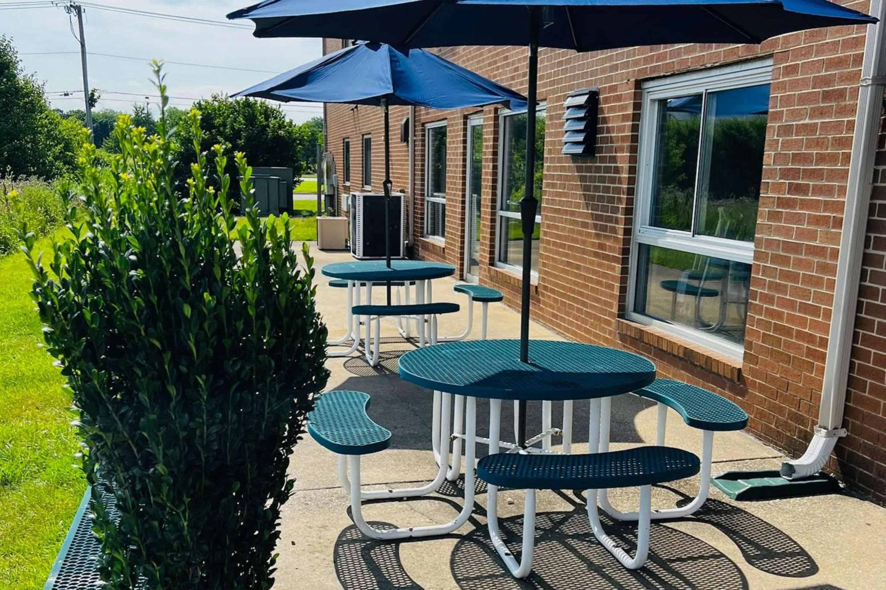 Patio in Comfort Inn Hobart-Merrillville I-65