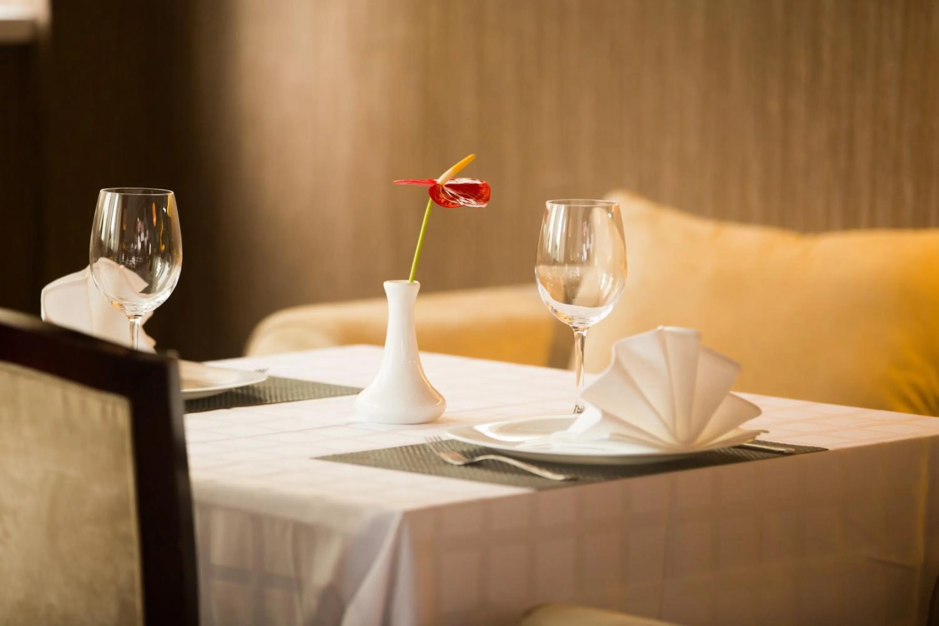 Meals in Jumbo Hotel