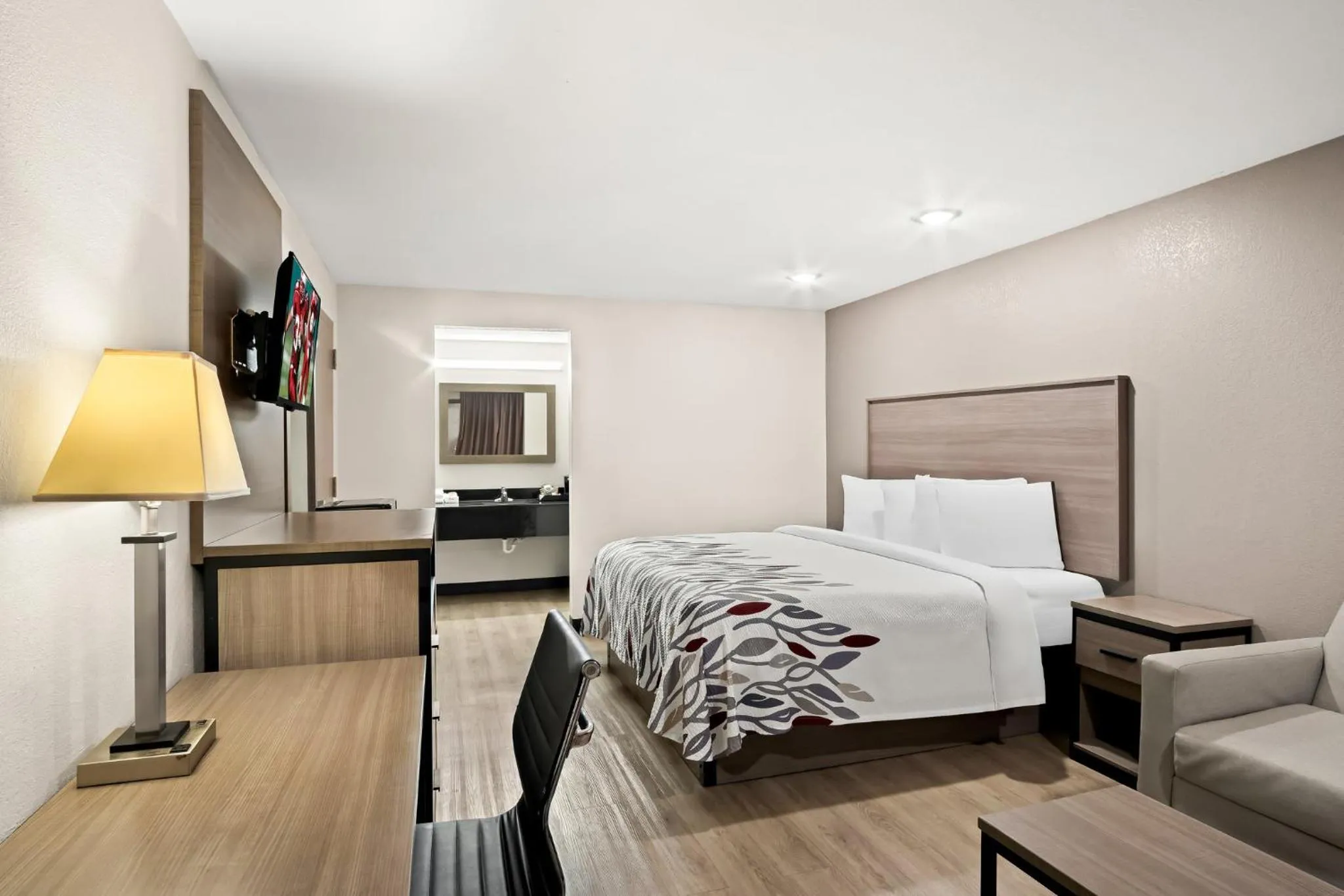 Photo of the whole room, Bed in Red Roof Inn & Conference Center McKinney