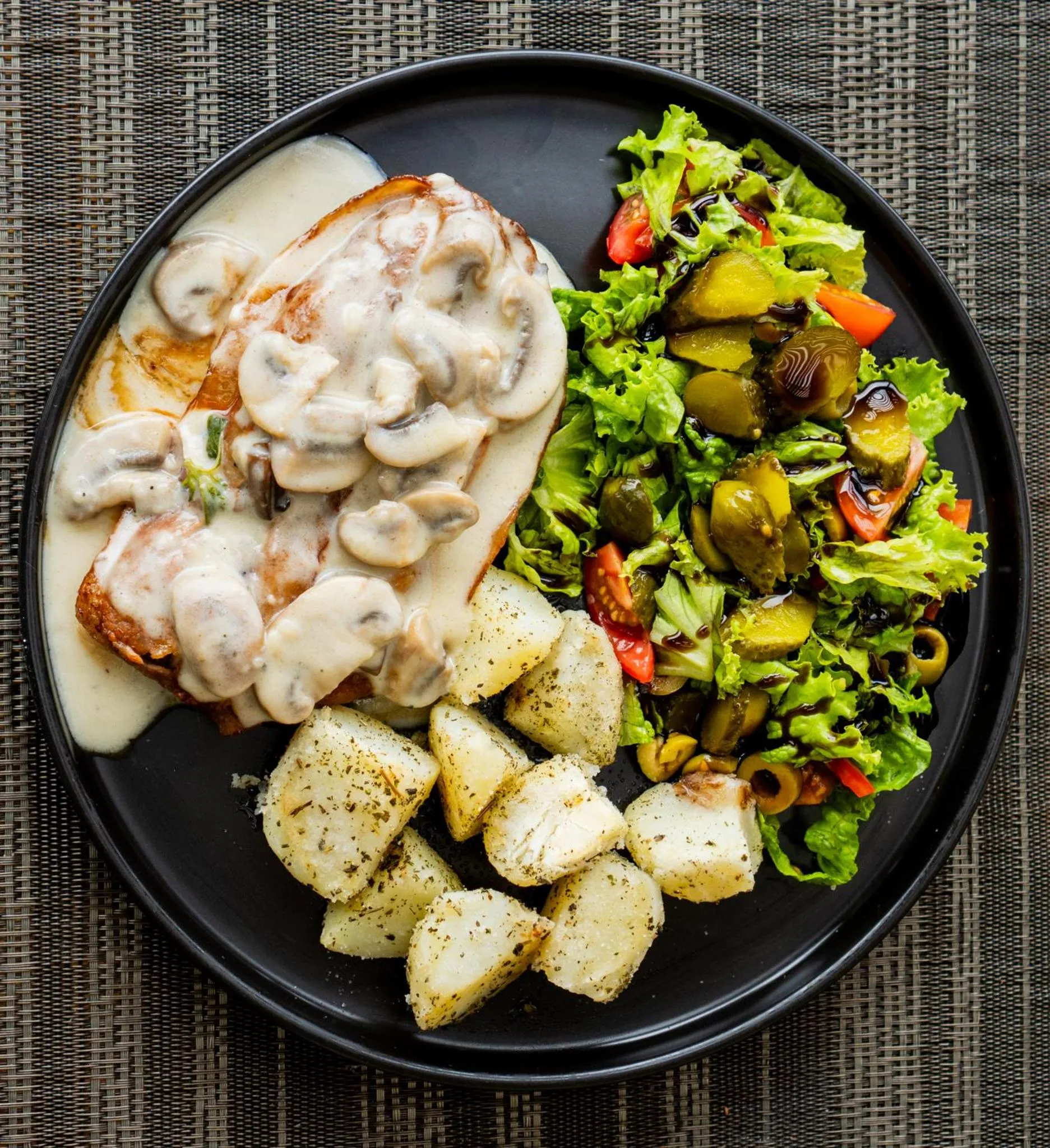 Food and drinks in Hotel Piedras De Maní
