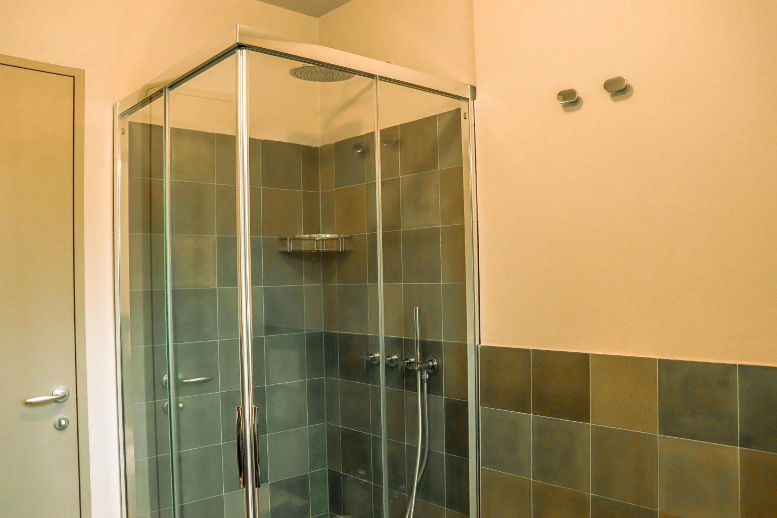 Shower in Residence Vignol