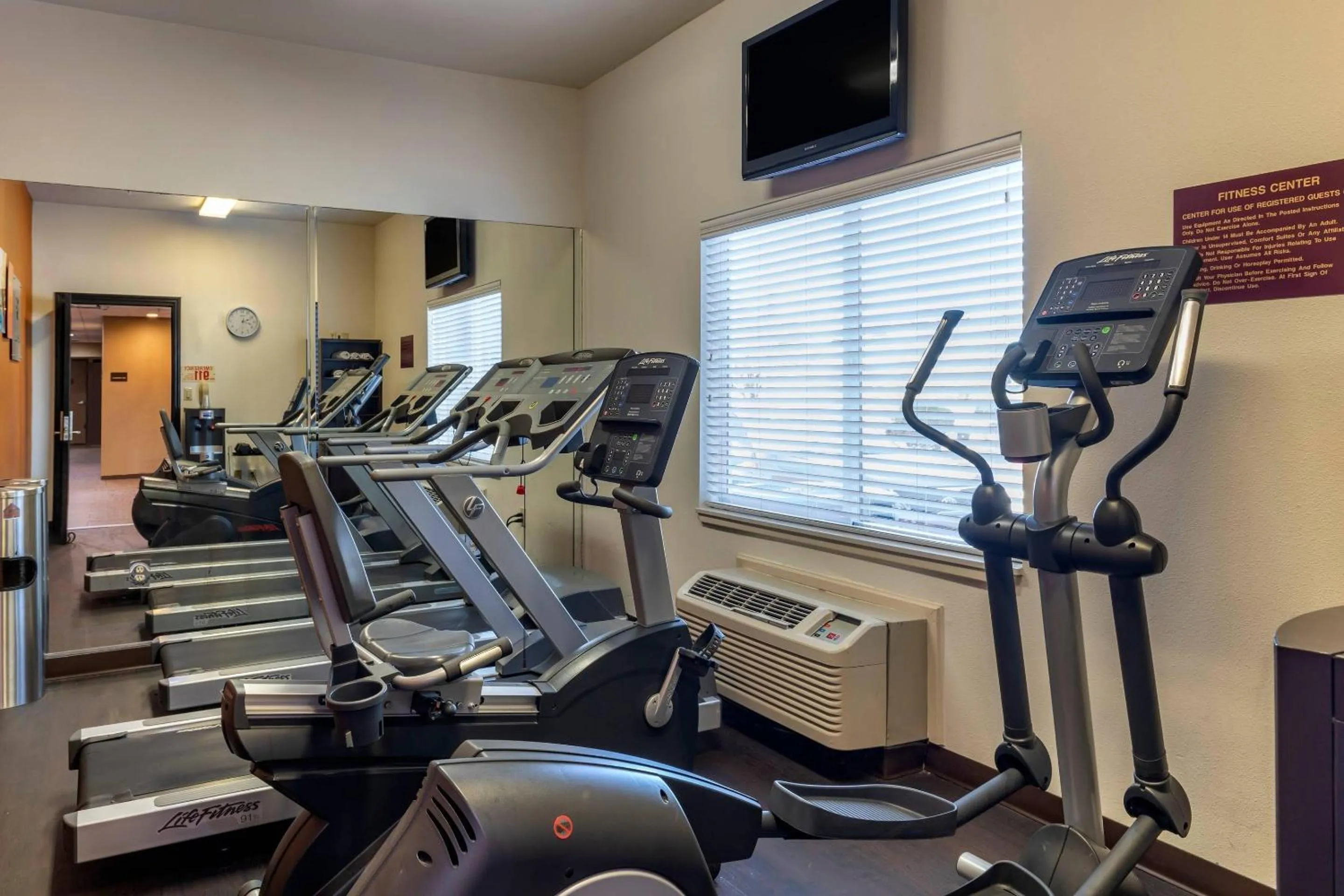 Fitness centre/facilities in Comfort Suites The Colony - Plano West