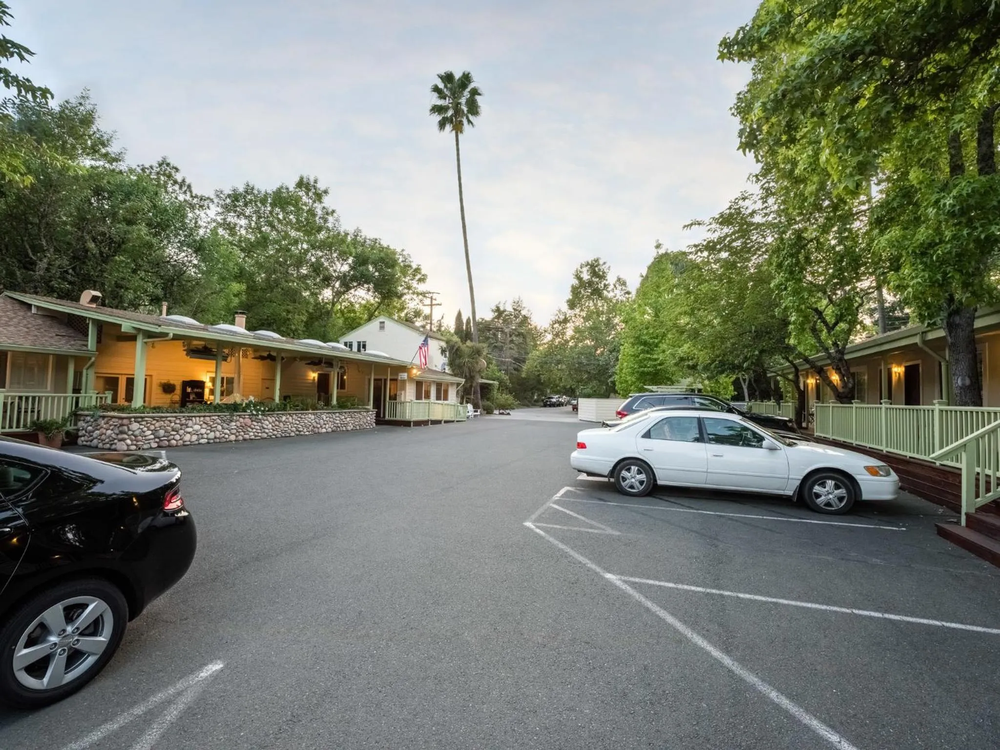 Facade/entrance in The Inn on Pine