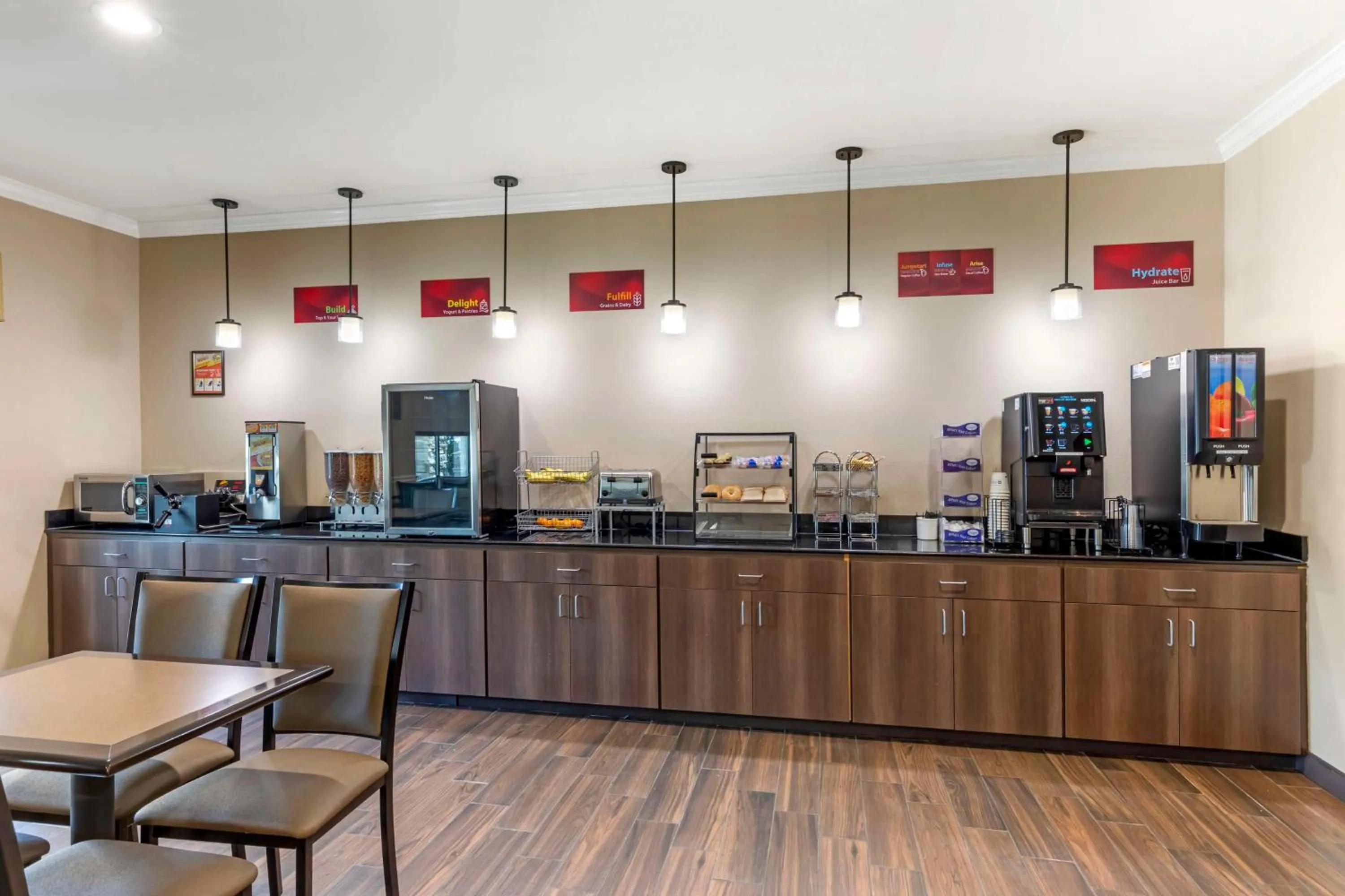 Breakfast in Best Western Plus Burleson Inn & Suites