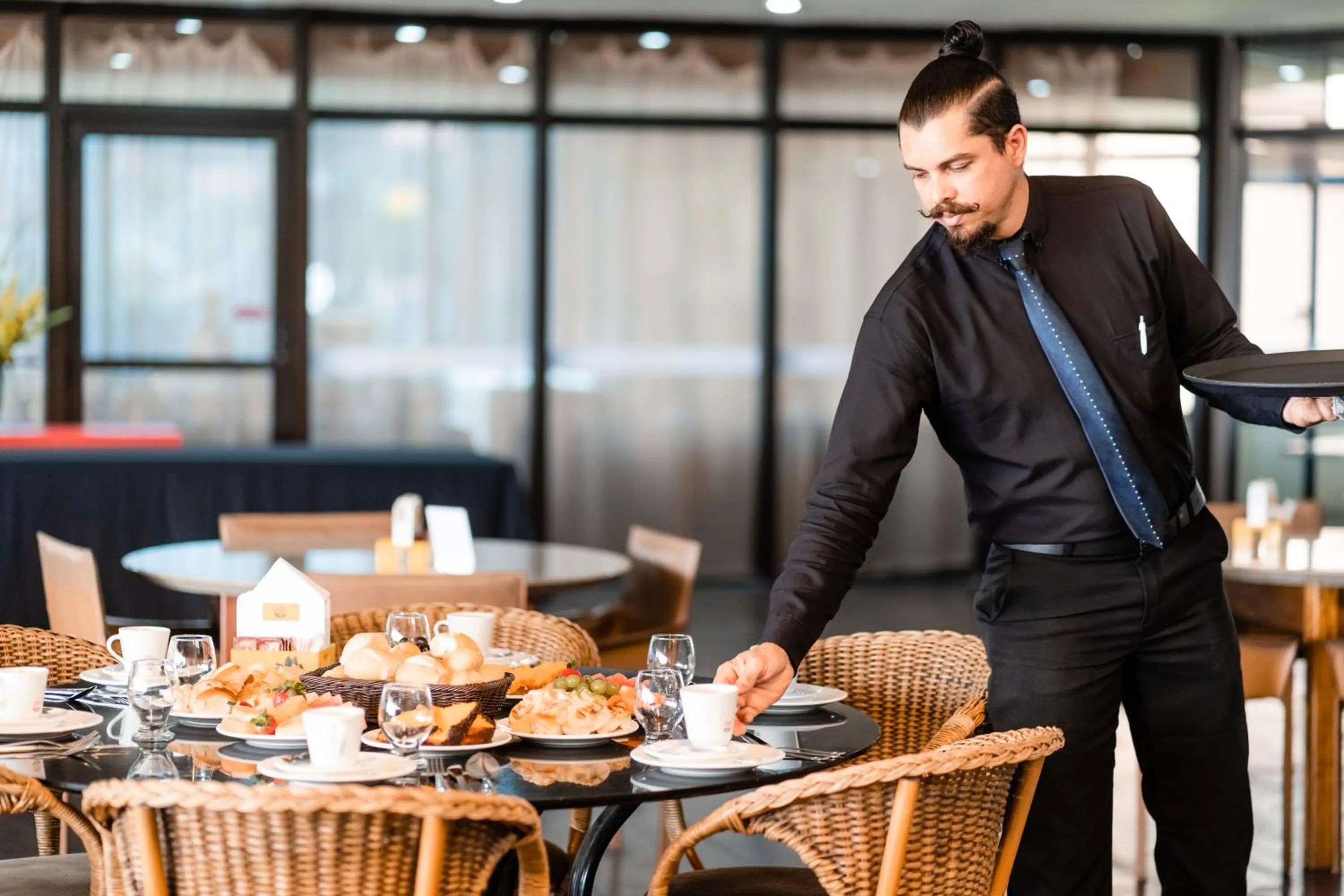 Restaurant/places to eat in Garden Hotel