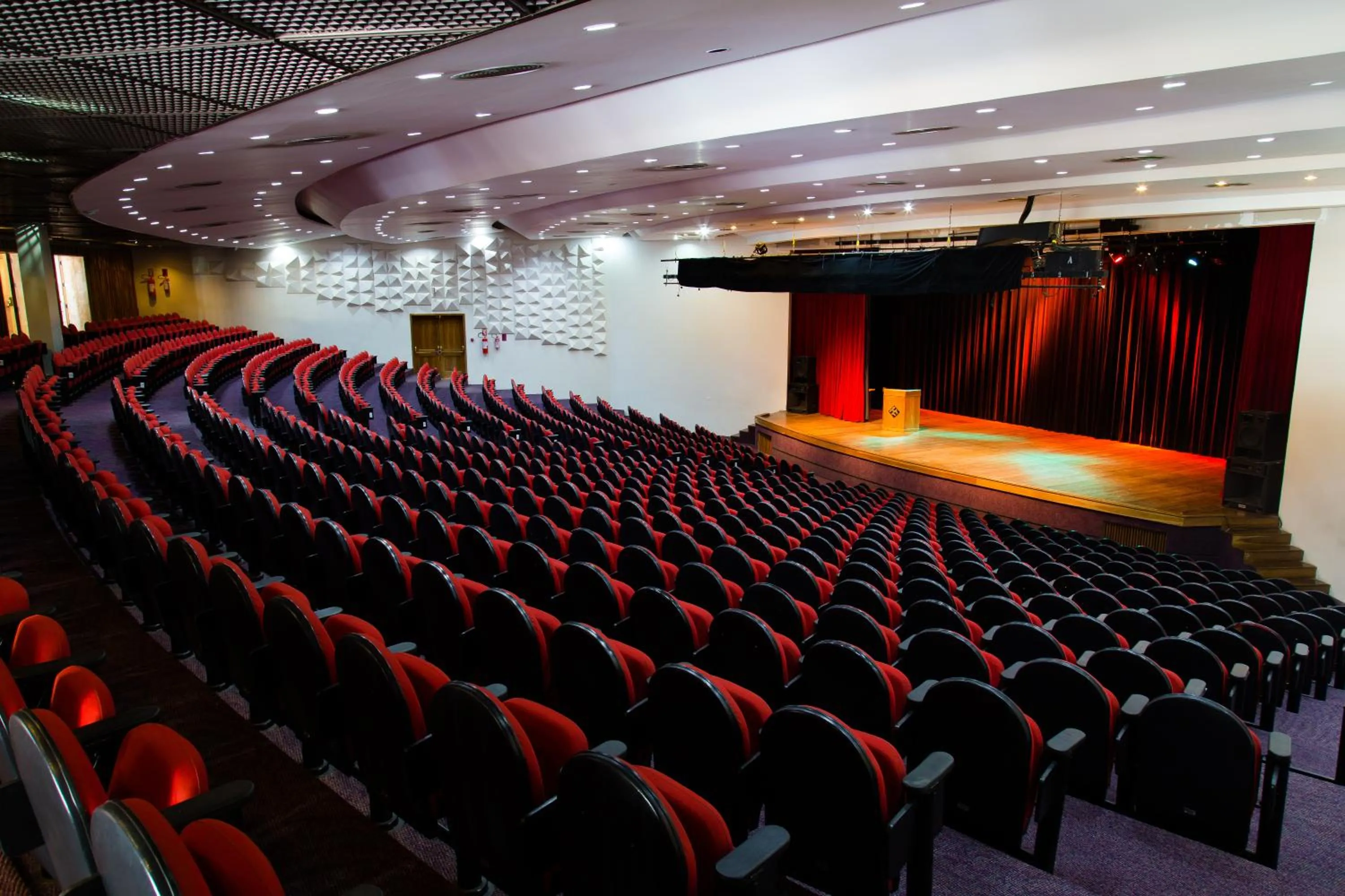 Meeting/conference room in Garden Hotel