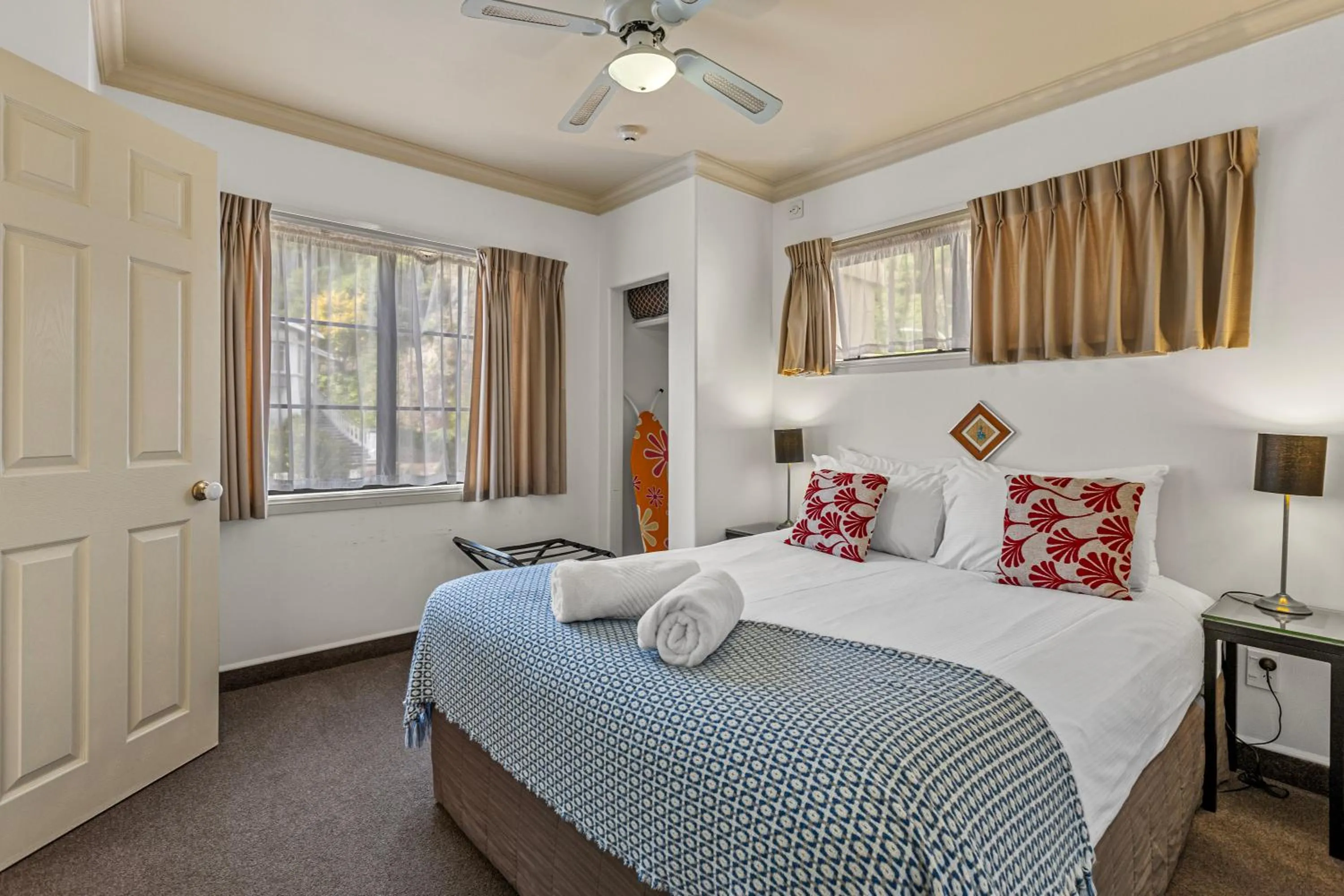 Bed in Tuscany Villas Whakatane