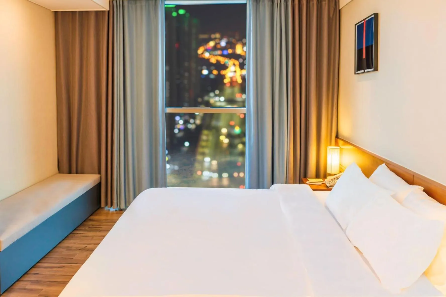 Bedroom, Bed in J One Hotel Cheongju