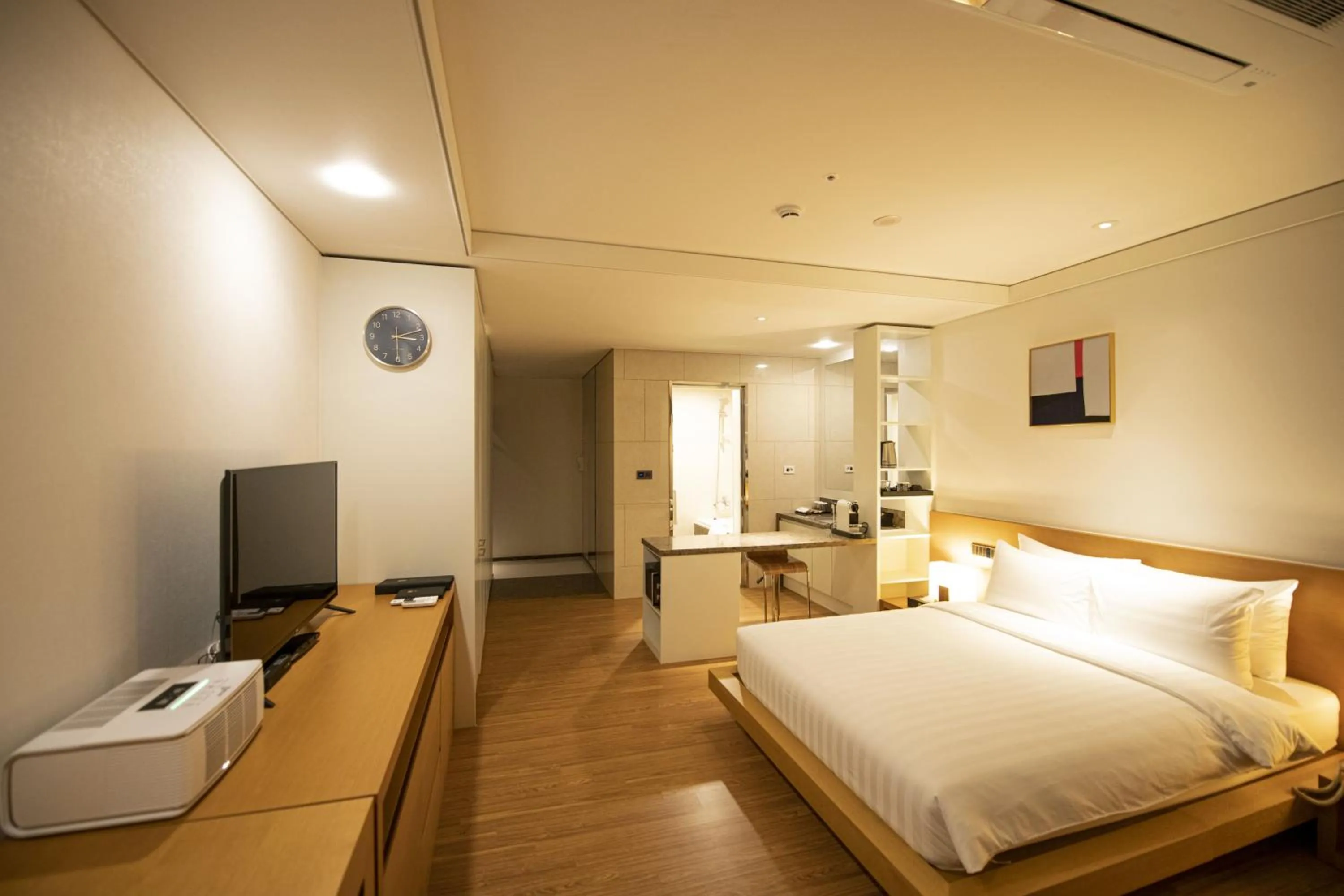 Bed in J One Hotel Cheongju