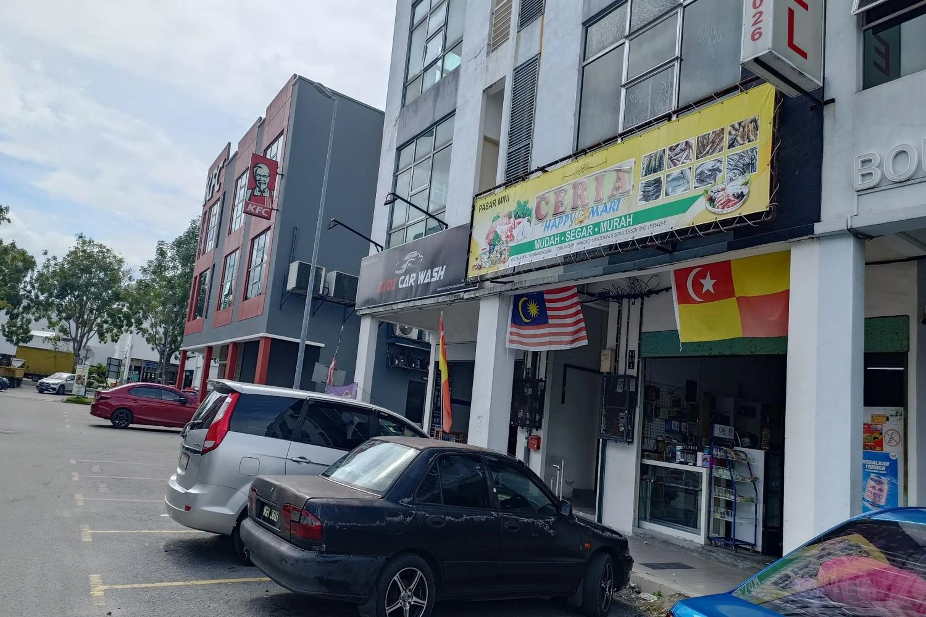 Property building in Jenjarom Boutique Hotel