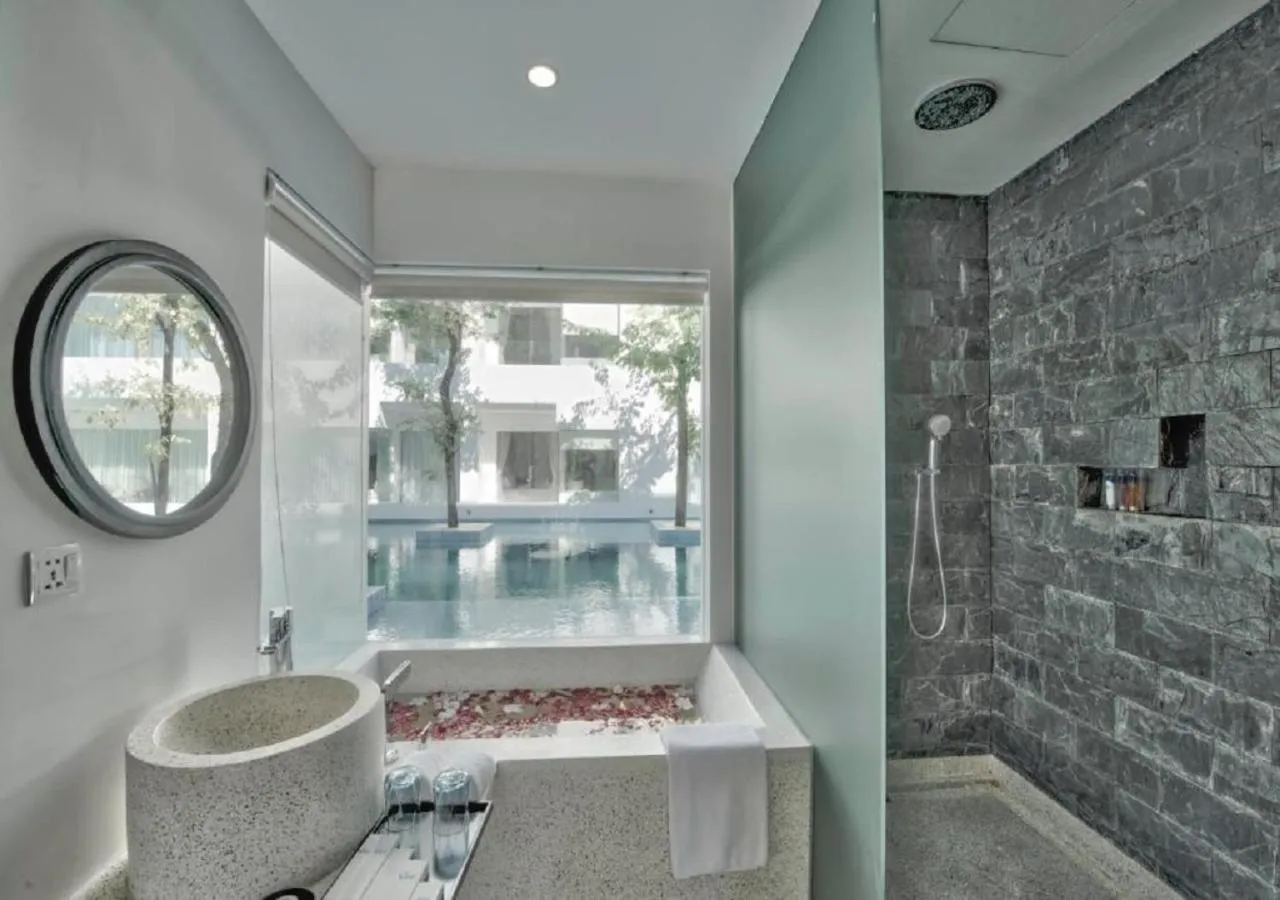 Bath in Chan Boutique