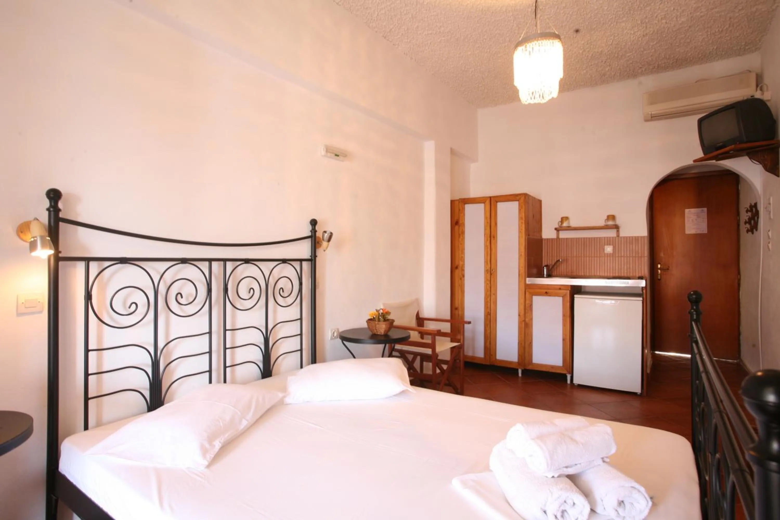 Decorative detail, Bed in Amorani Studios