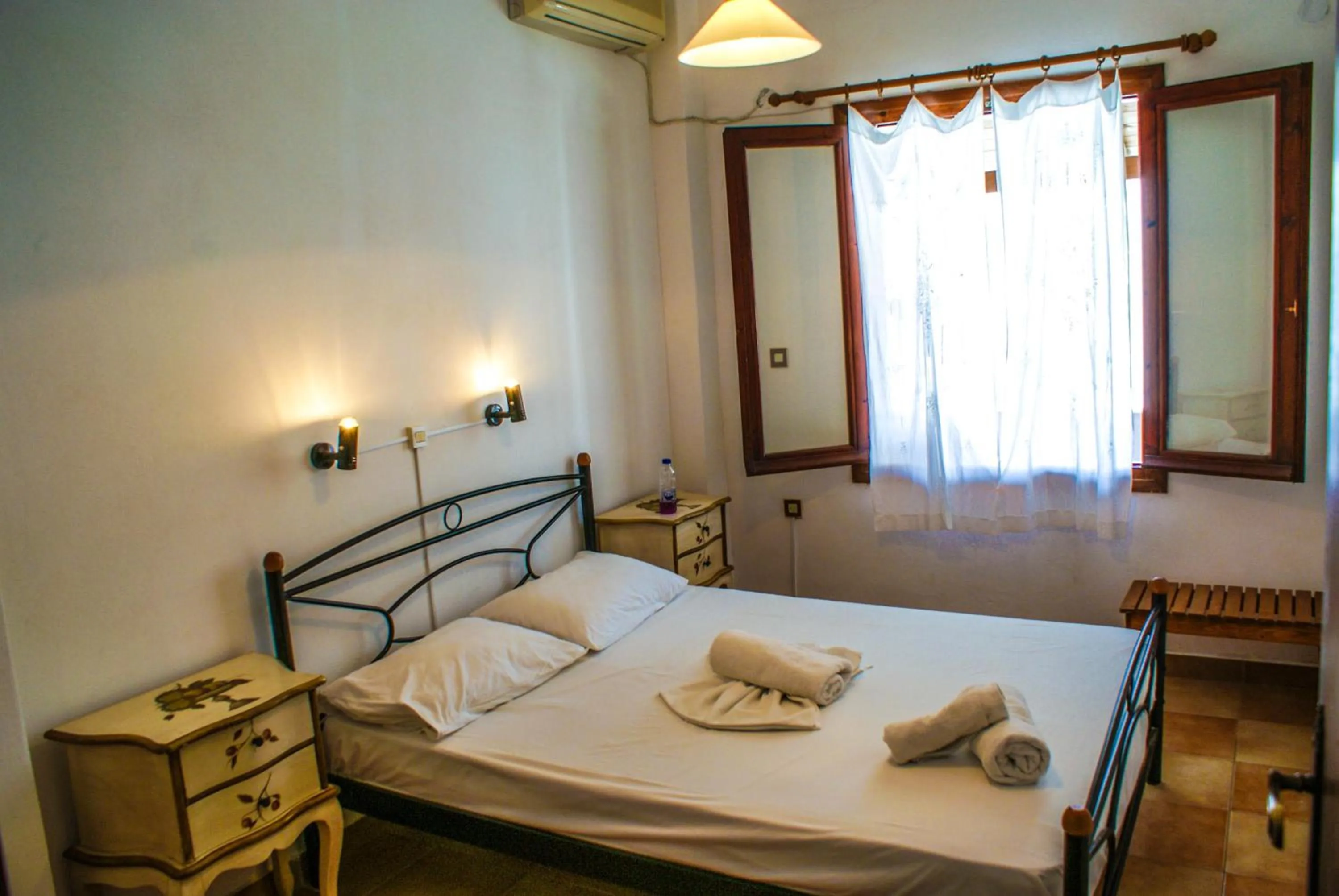 Bedroom, Bed in Amorani Studios