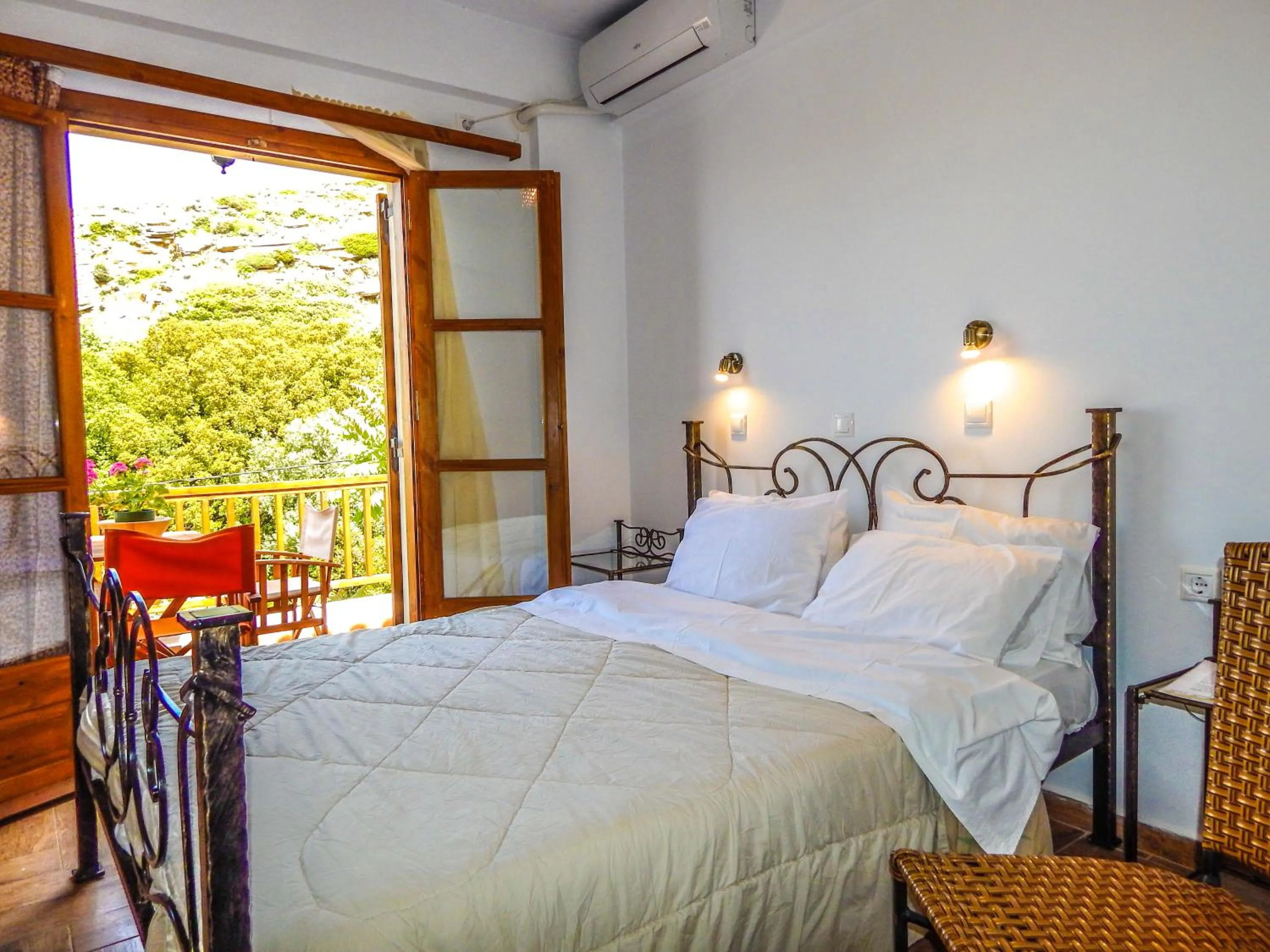 Bedroom, Bed in Amorani Studios