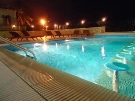 Swimming pool in Siena Hotel