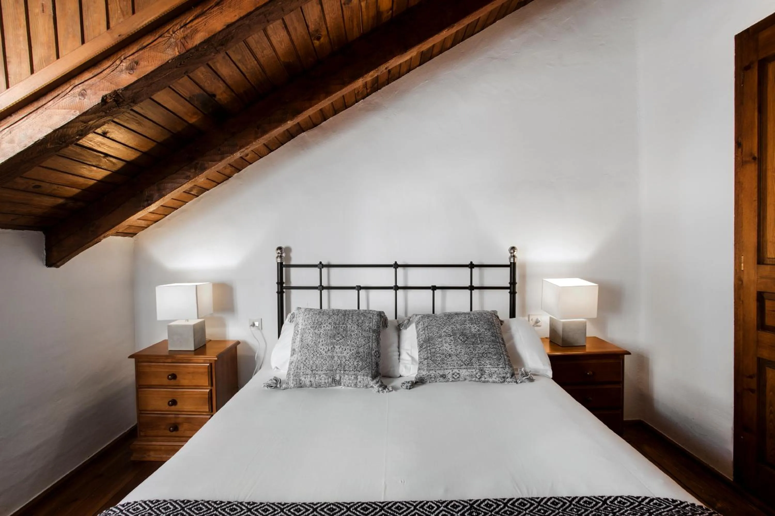 Photo of the whole room, Bed in La Pleta Del Tarter