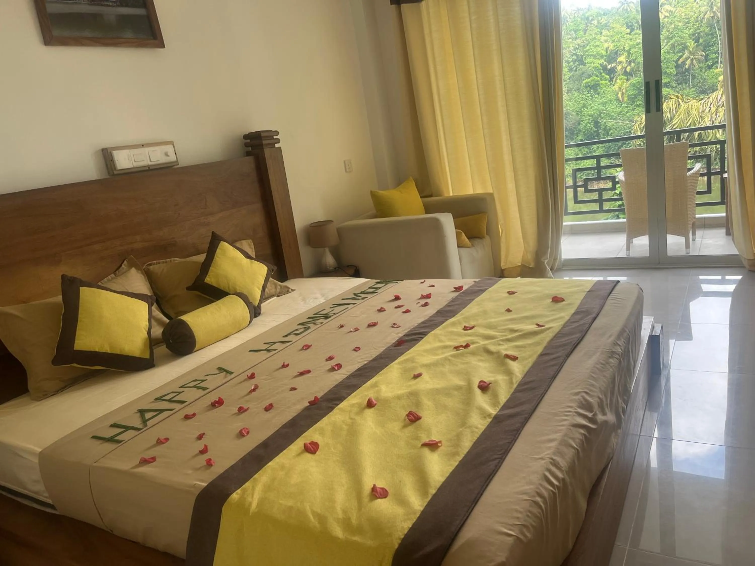 Bed in Kandy Rivers Edge Nature Resort